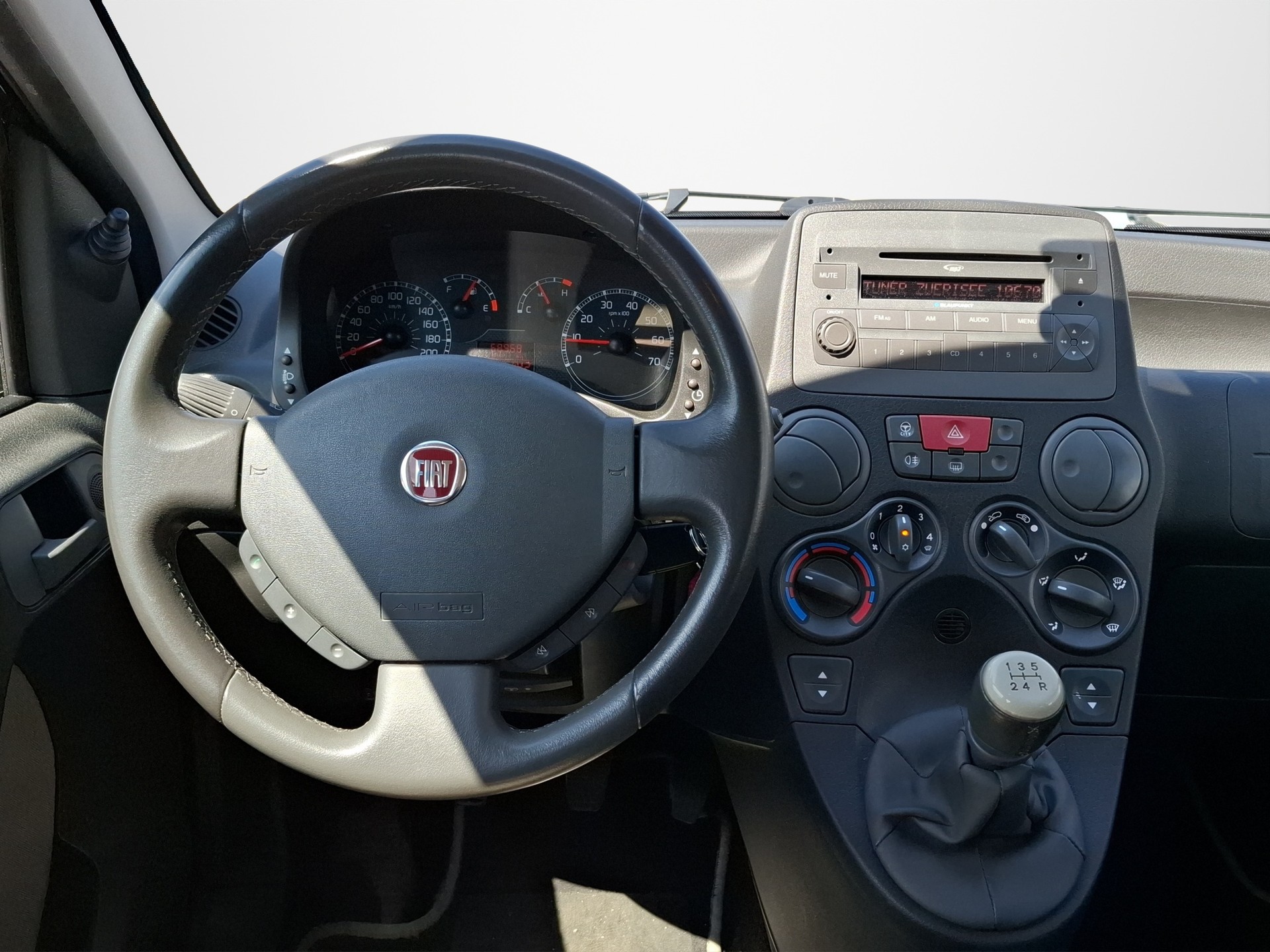 FIAT Panda 1.2 Dynamic-image-8
