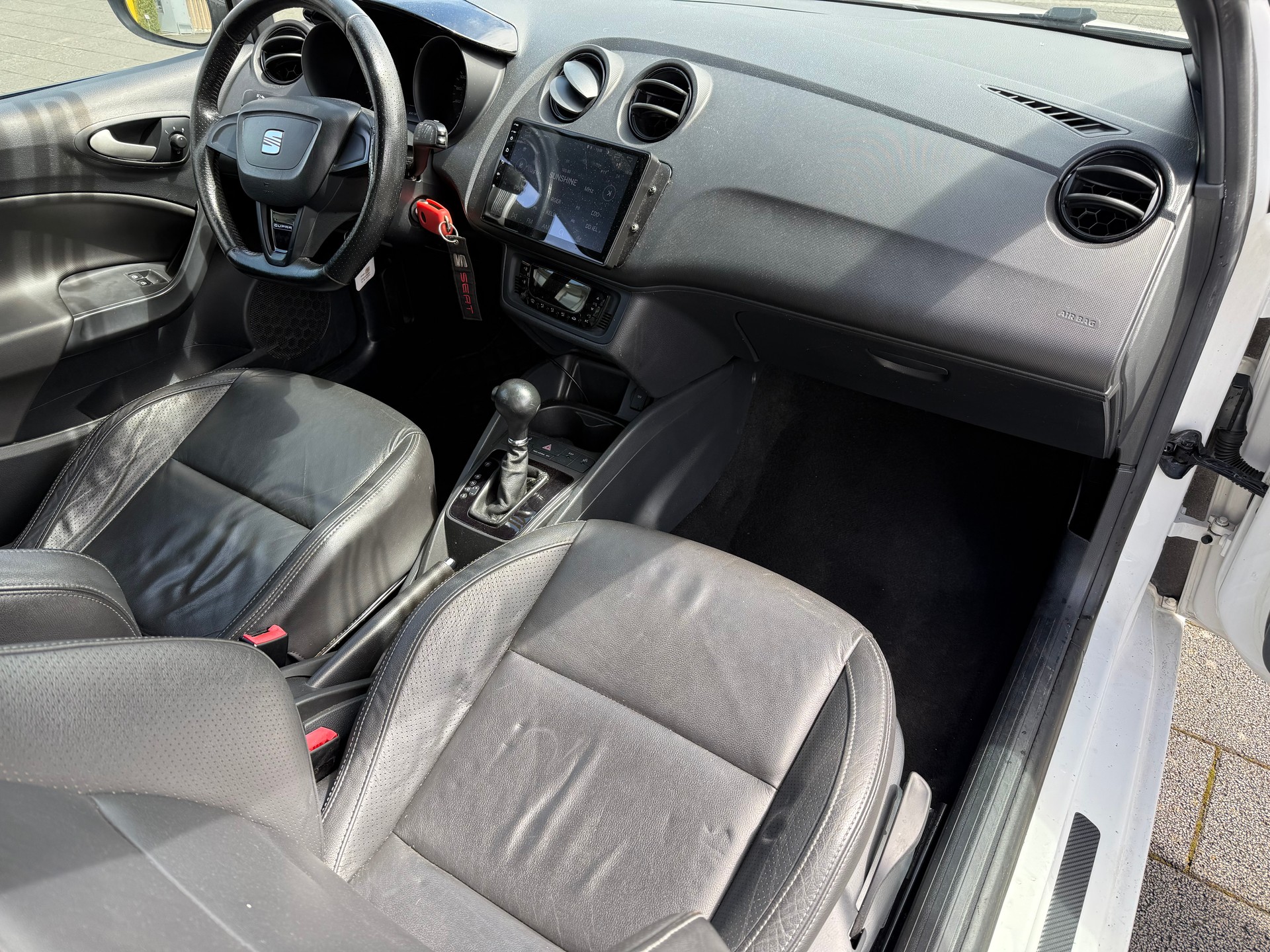 SEAT Ibiza SC 1.4 TSI Cupra DSG-image-7