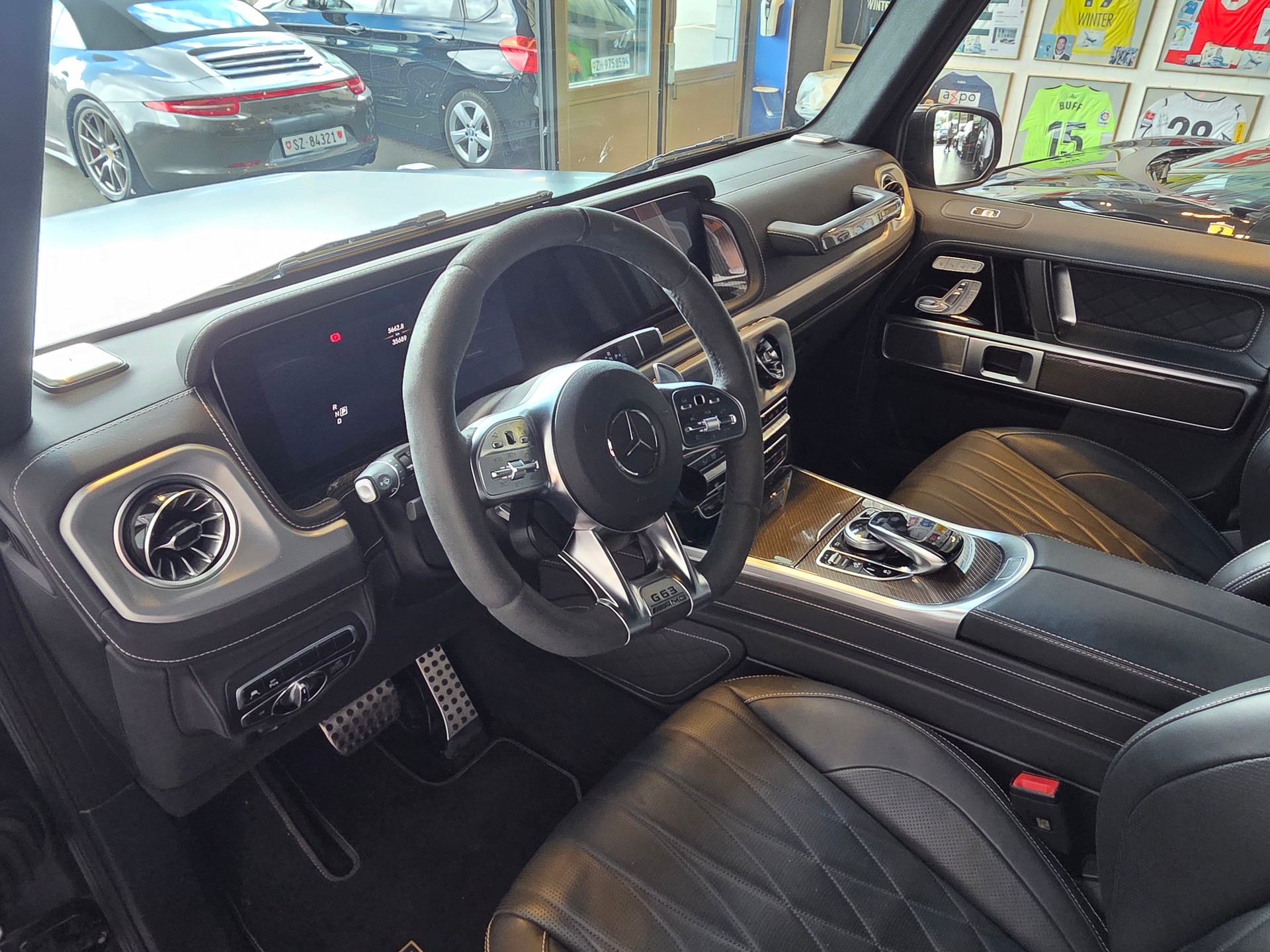 MERCEDES-BENZ G 63 AMG 9G-Tronic Grand Edition-image-13