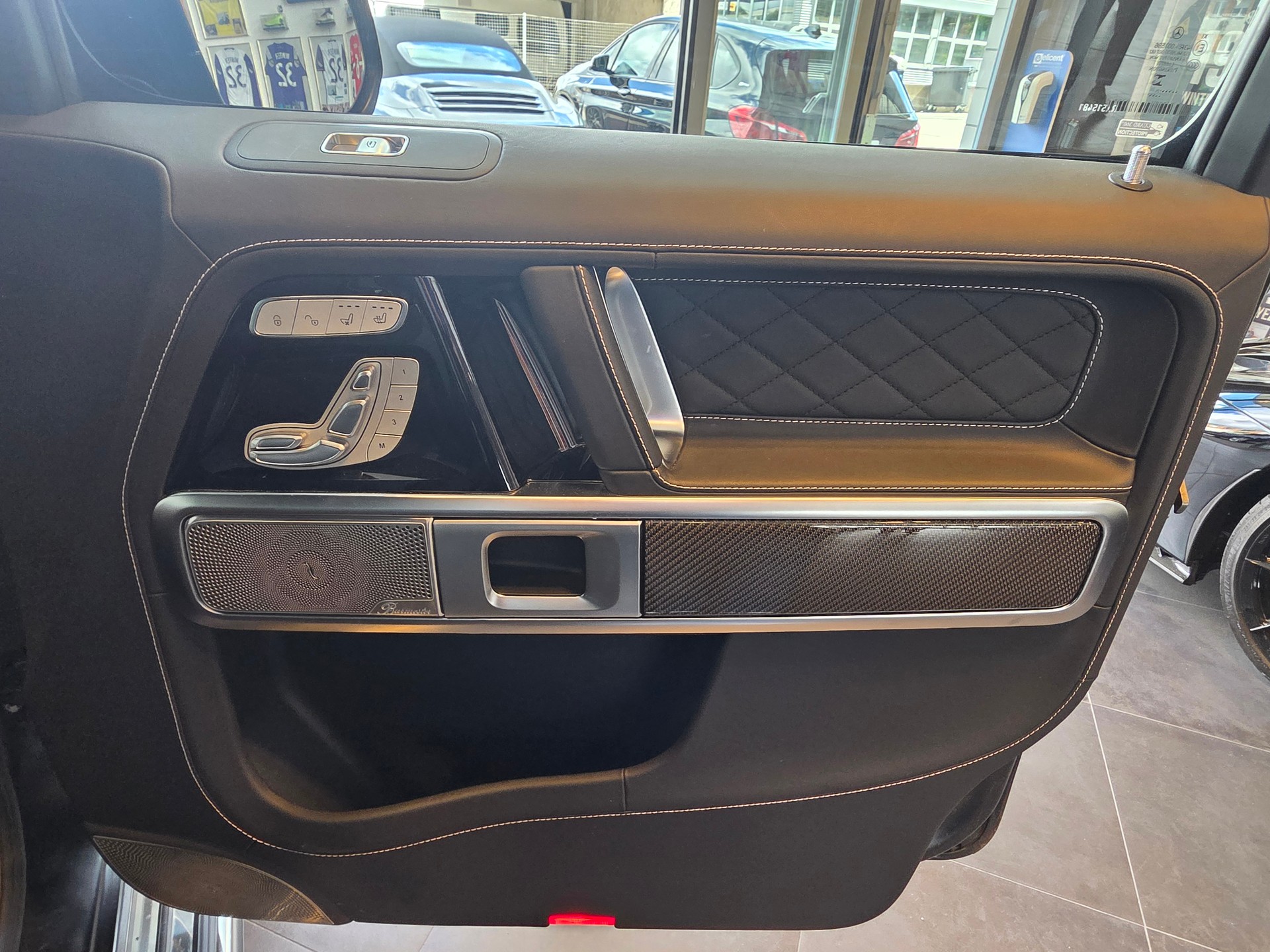 MERCEDES-BENZ G 63 AMG 9G-Tronic Grand Edition-image-22