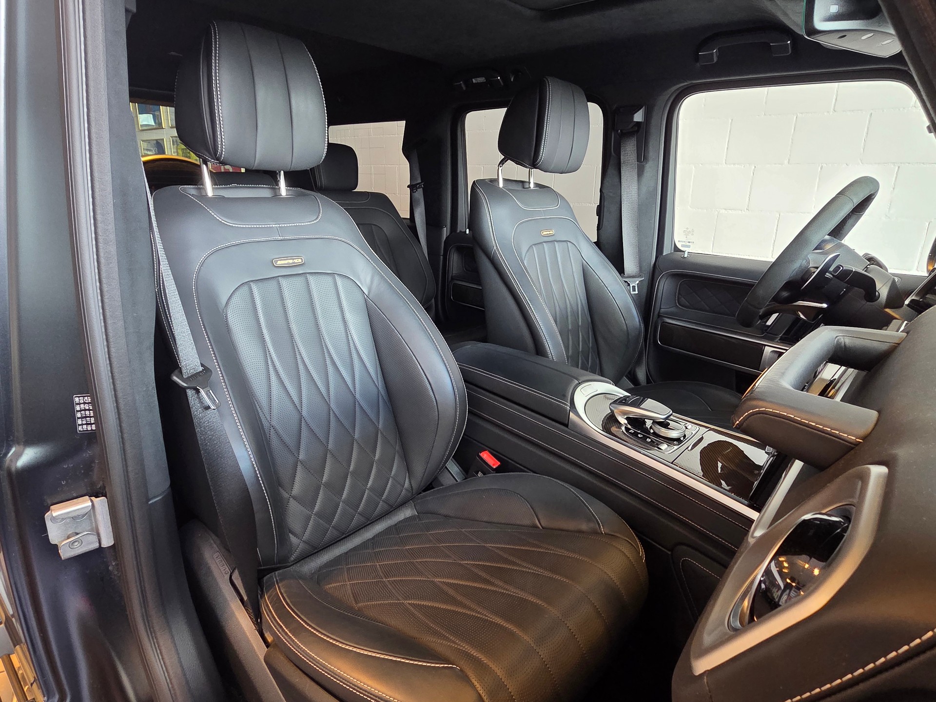 MERCEDES-BENZ G 63 AMG 9G-Tronic Grand Edition-image-25