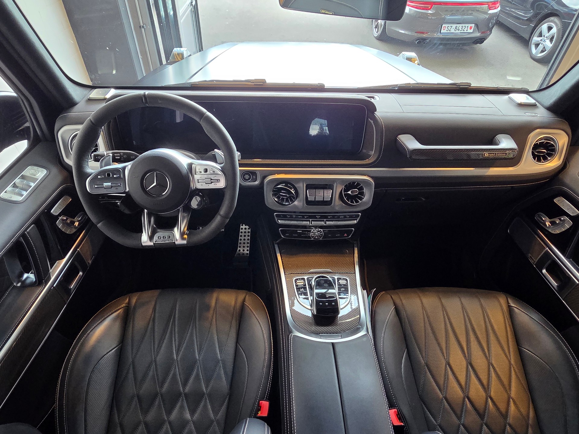 MERCEDES-BENZ G 63 AMG 9G-Tronic Grand Edition-image-17