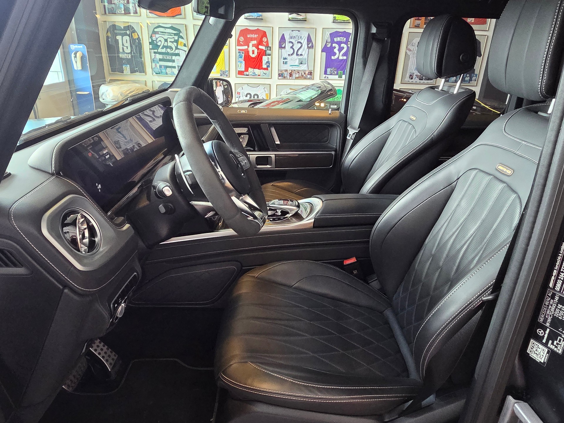 MERCEDES-BENZ G 63 AMG 9G-Tronic Grand Edition-image-12