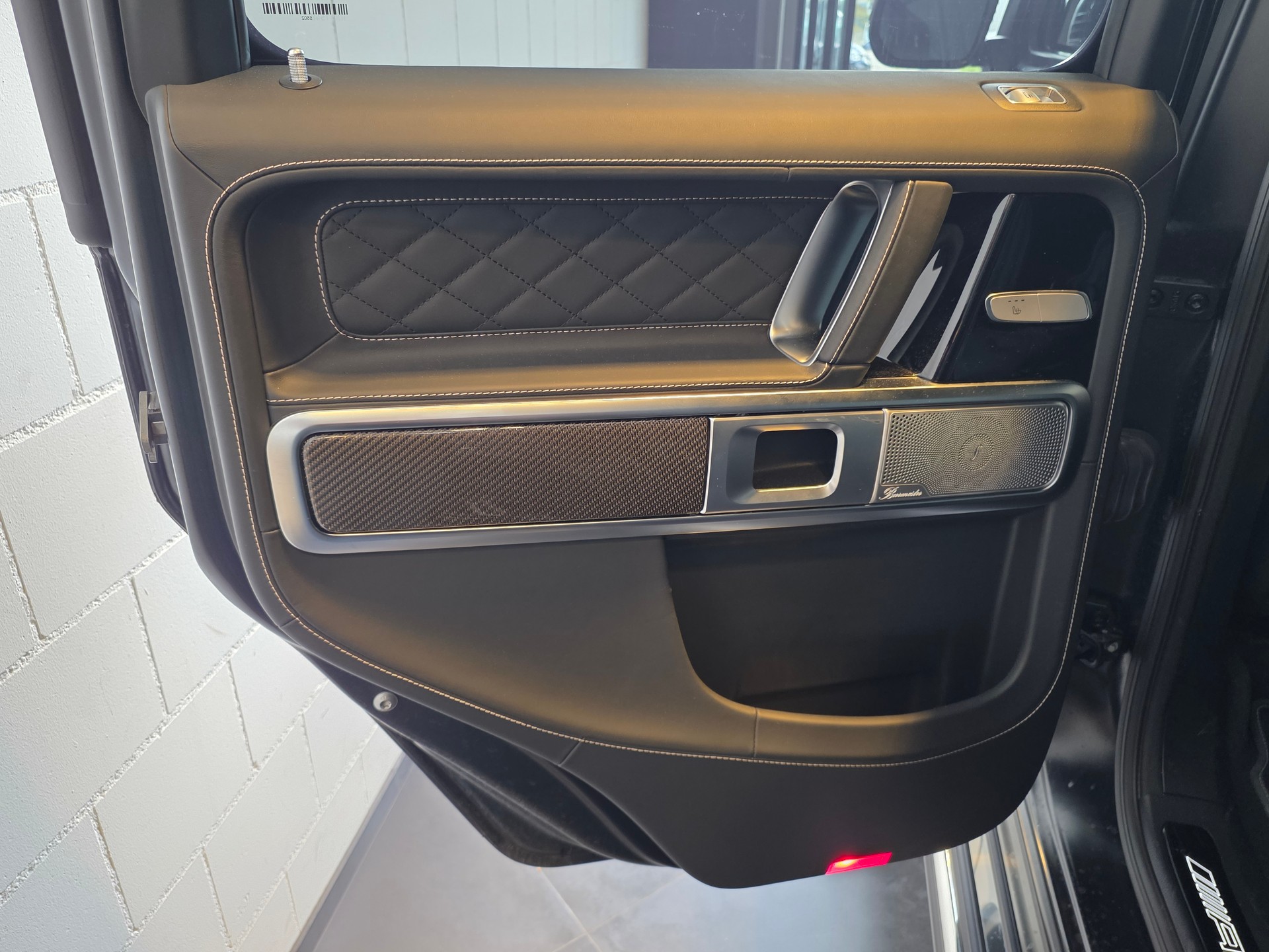 MERCEDES-BENZ G 63 AMG 9G-Tronic Grand Edition-image-15