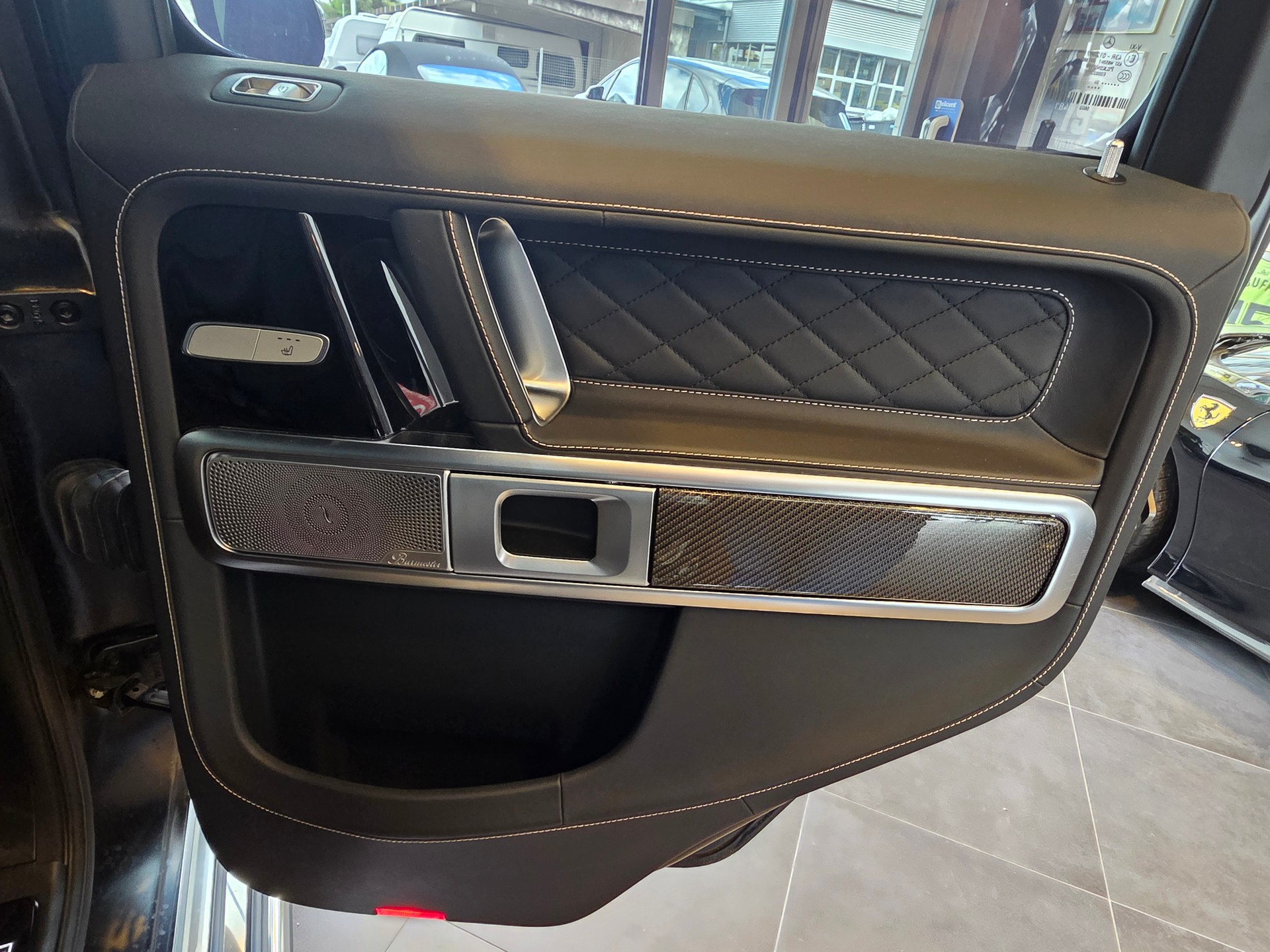 MERCEDES-BENZ G 63 AMG 9G-Tronic Grand Edition-image-19