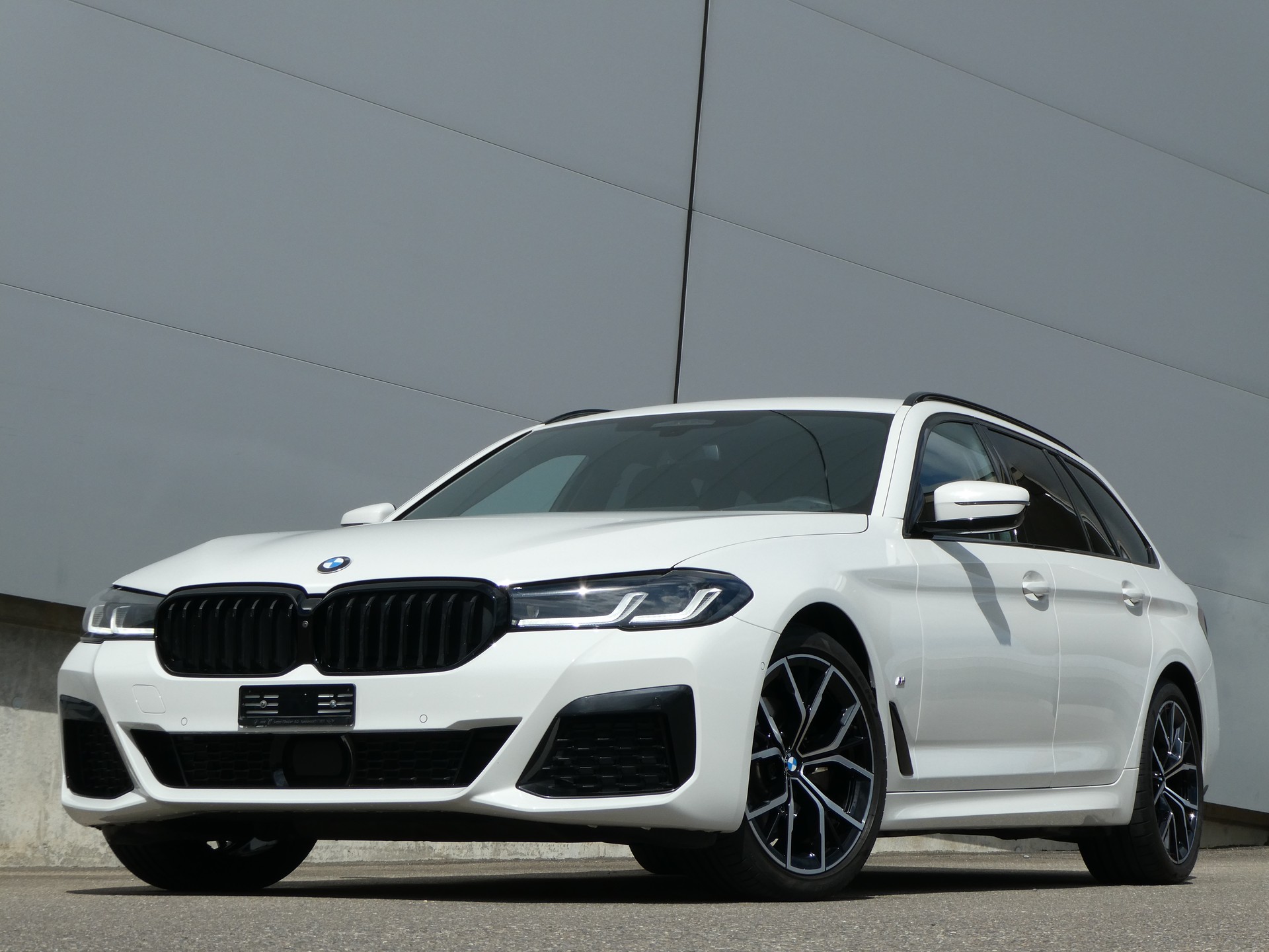 BMW 520d xDrive 48V Touring M Sport Steptronic