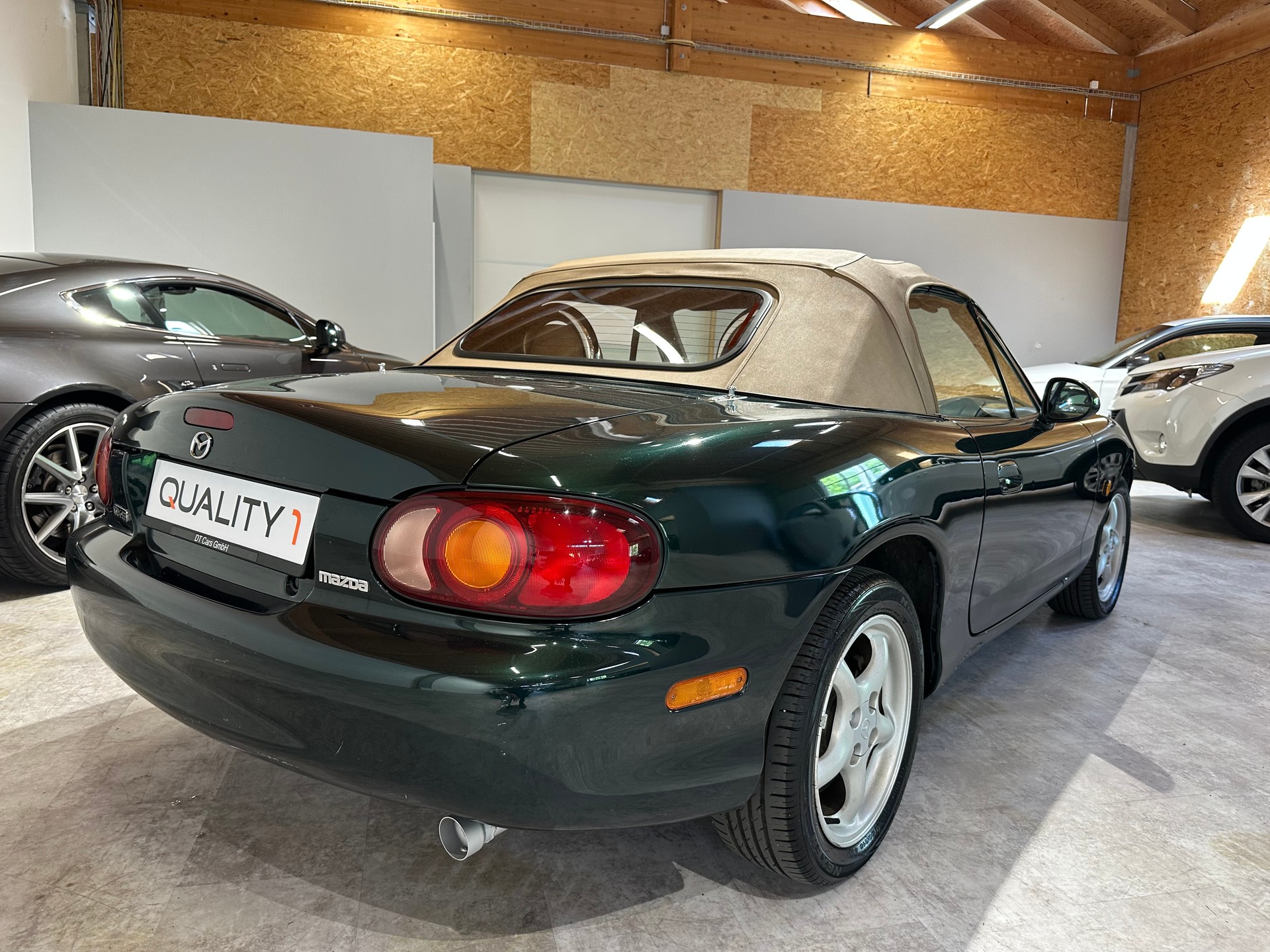 MAZDA MX-5 1.6i-16 B.Classic/Ab MFK/Frisch ab Service-image-6