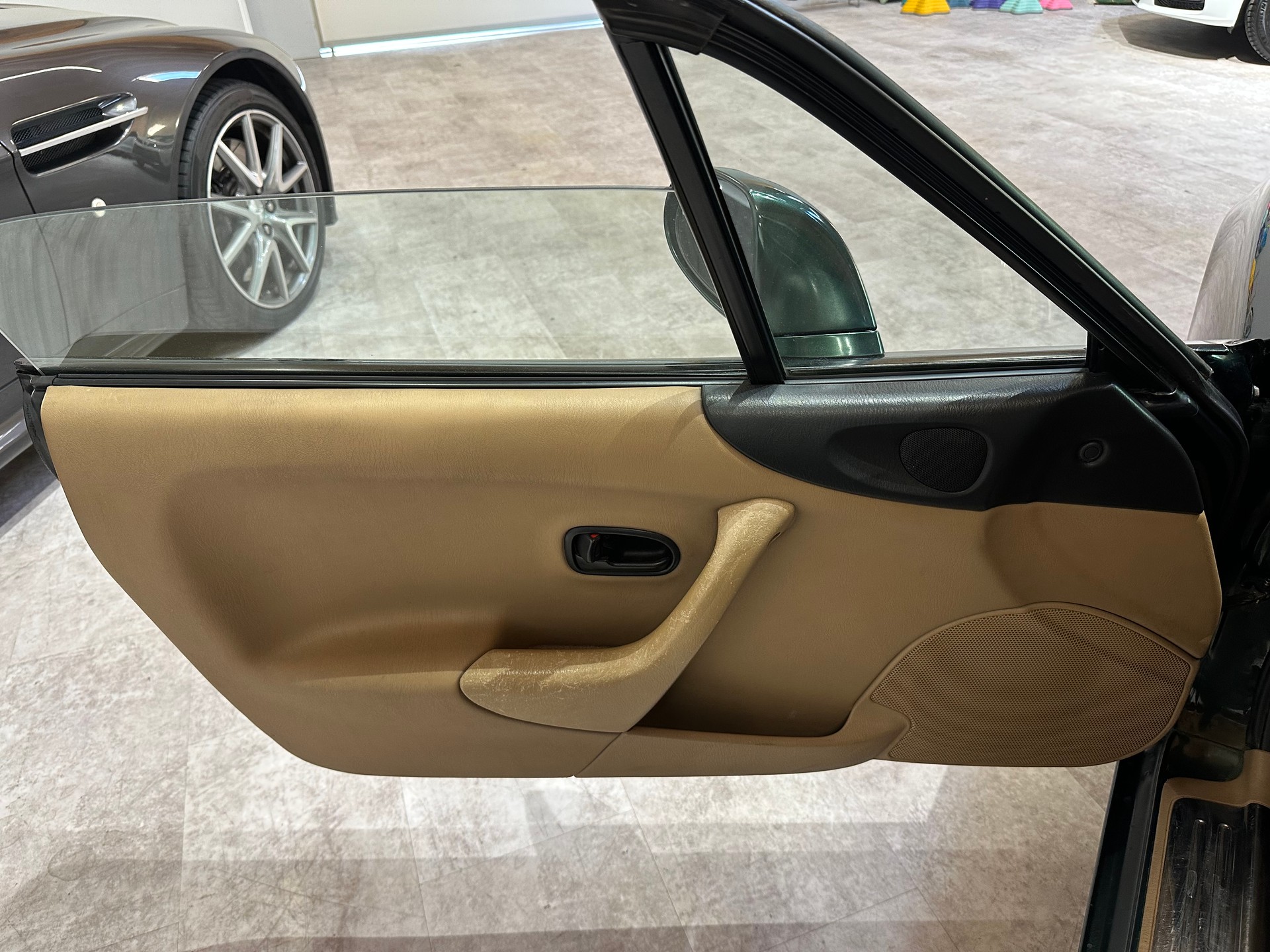 MAZDA MX-5 1.6i-16 B.Classic/Ab MFK/Frisch ab Service-image-11