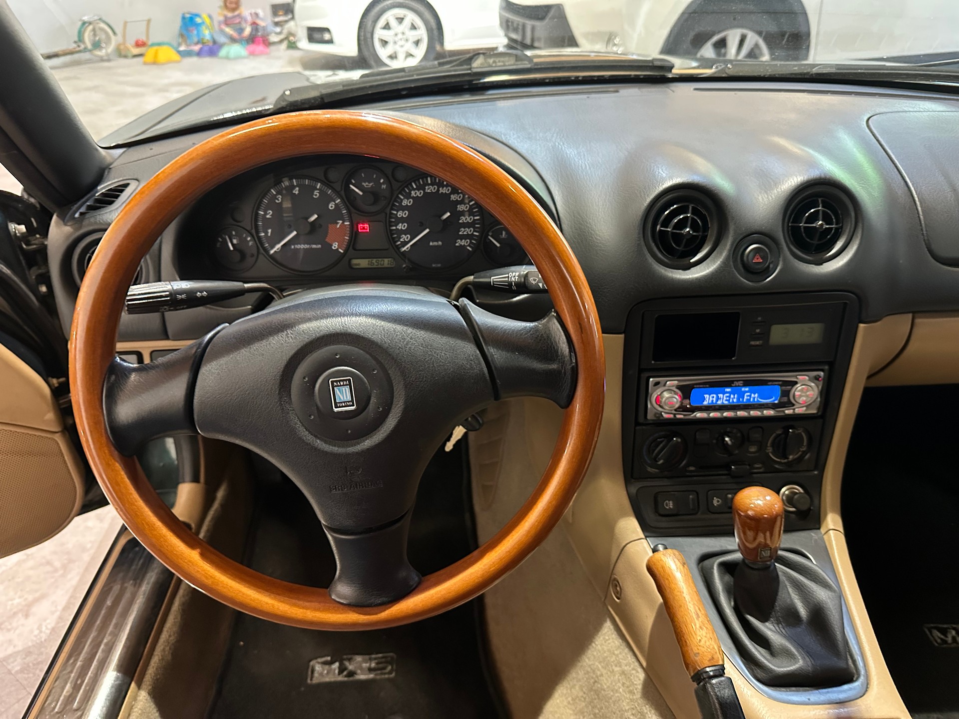 MAZDA MX-5 1.6i-16 B.Classic/Ab MFK/Frisch ab Service-image-13