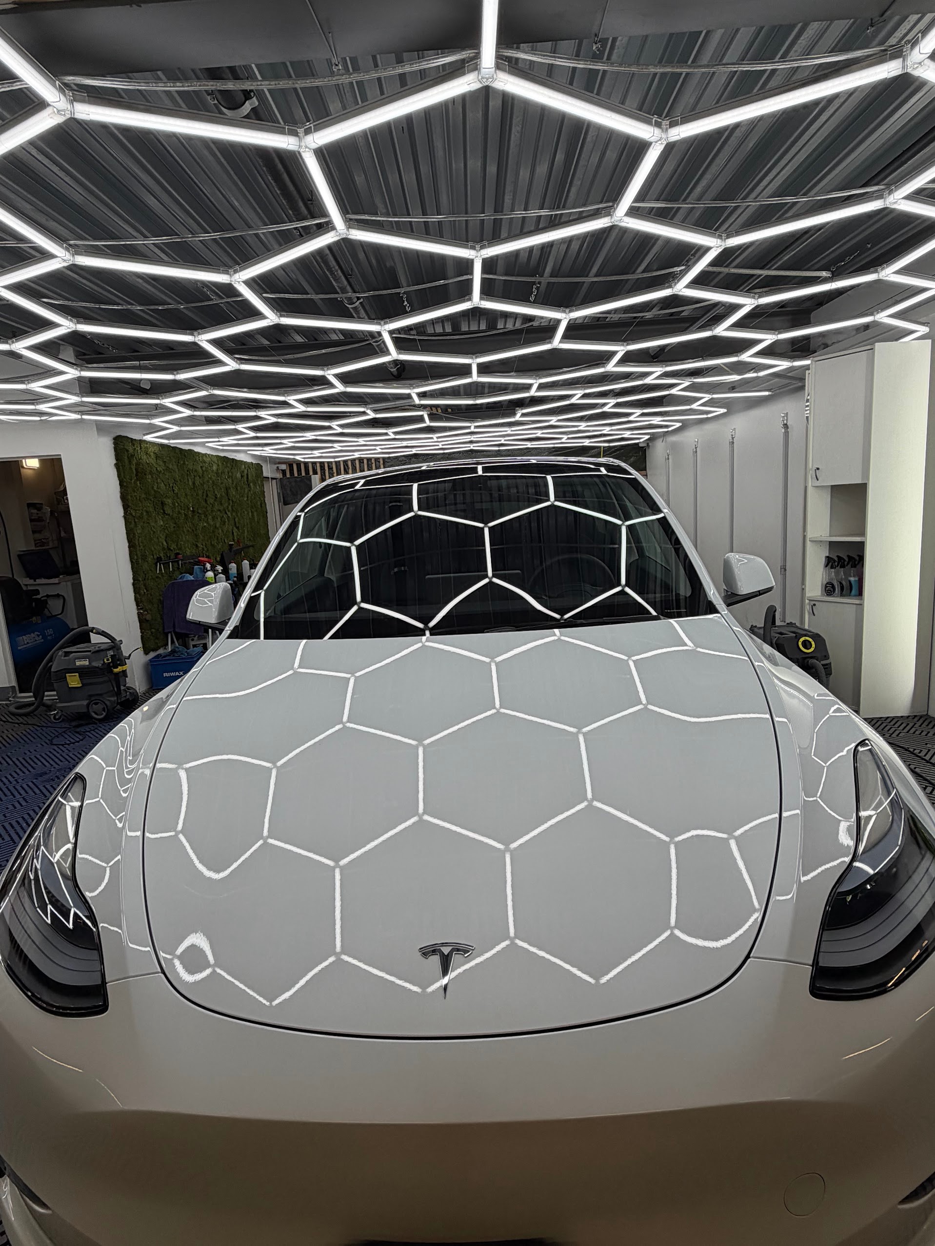 TESLA LONG RANGE DUAL MOTOR AWD-image-1