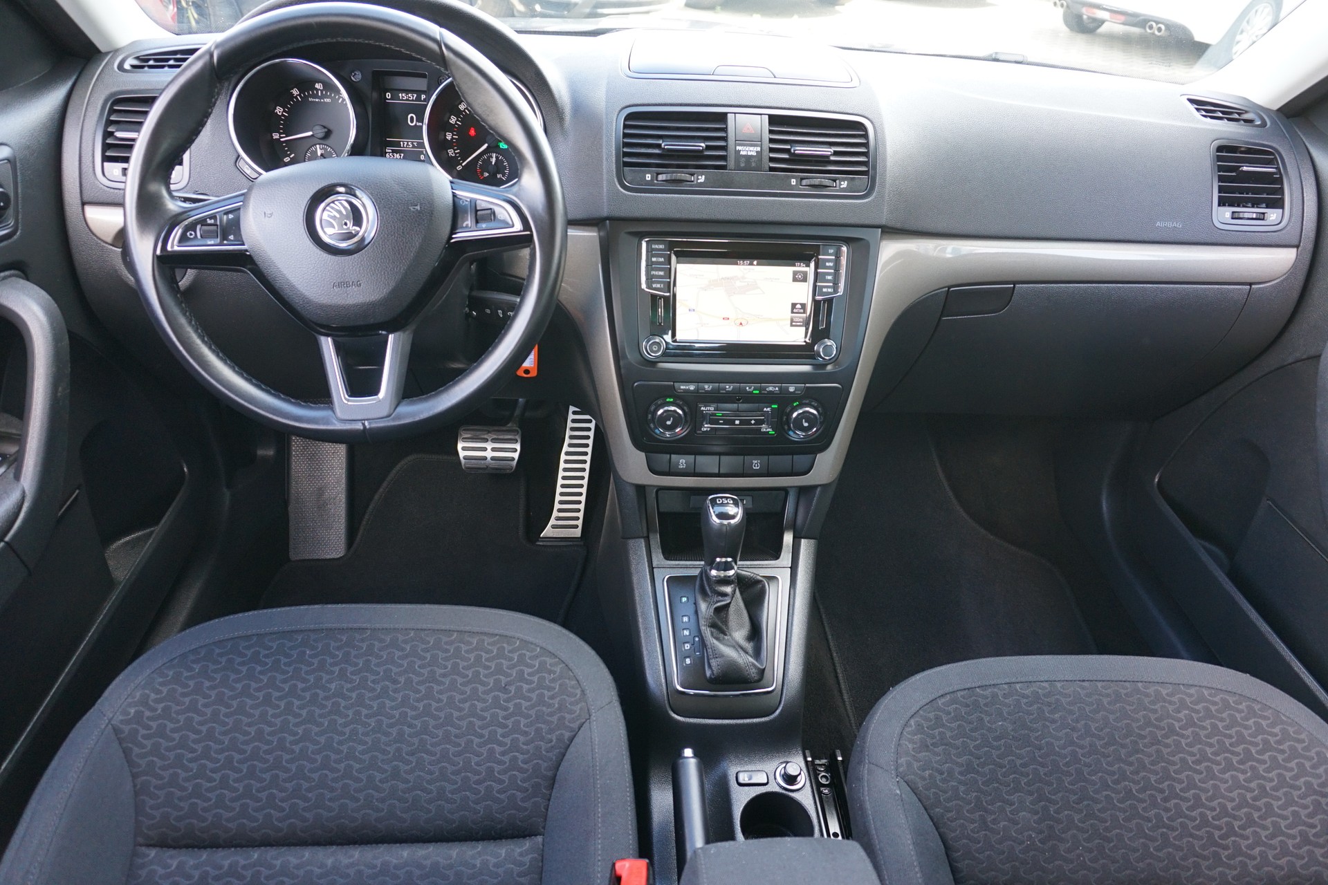 SKODA Yeti 1.4 TSI Elegance DSG-Automat 122PS-image-12