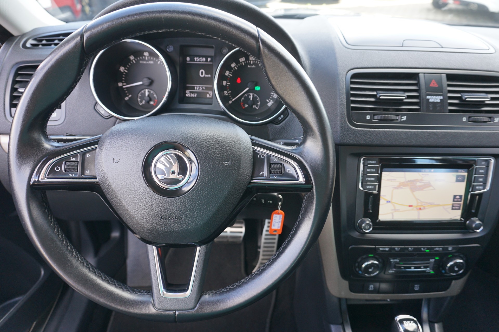 SKODA Yeti 1.4 TSI Elegance DSG-Automat 122PS-image-18