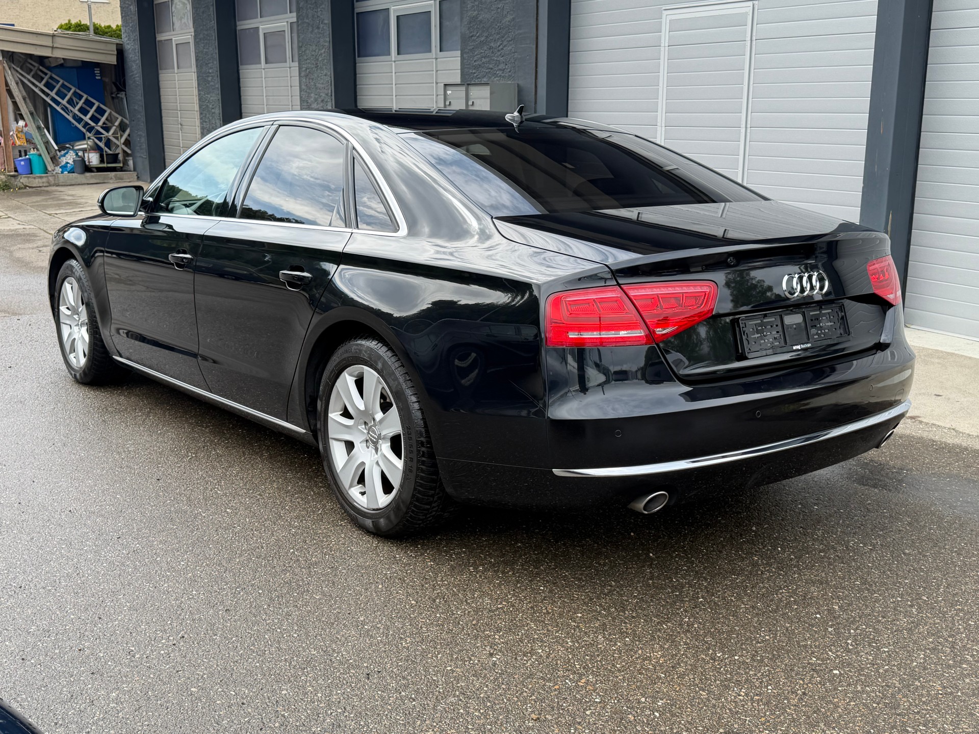 AUDI A8 3.0 TDI quattro tiptronic-image-3