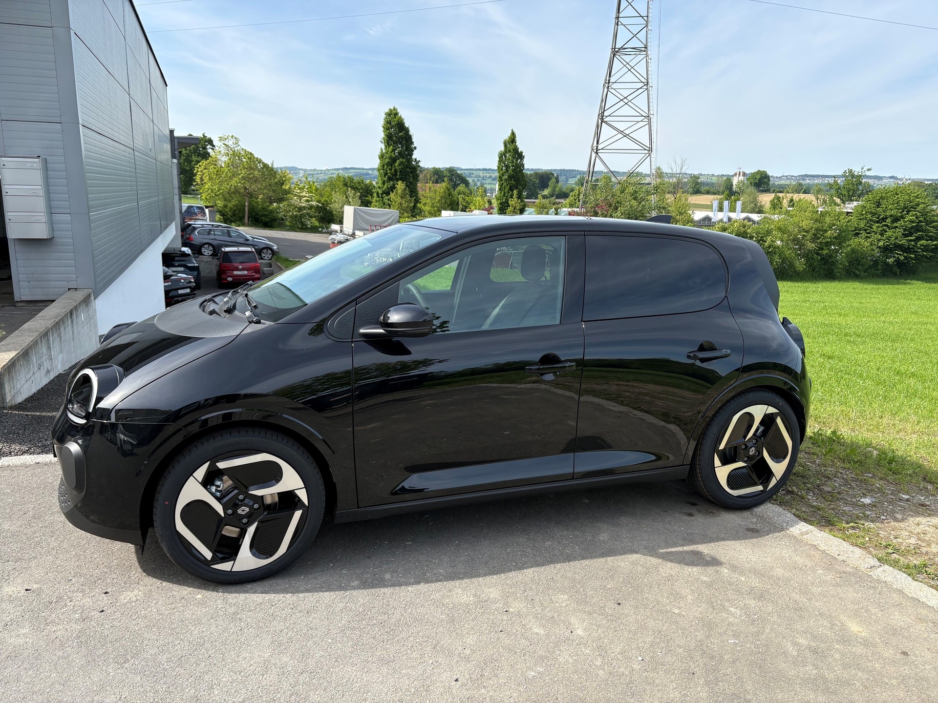 RENAULT Twingo E-Tech 27kWh Techno-image-1