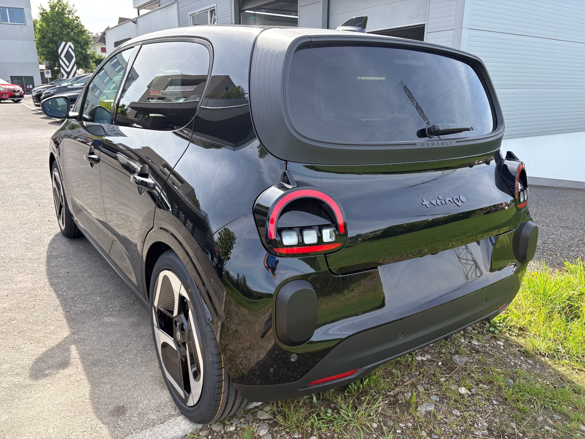 RENAULT Twingo E-Tech 27kWh Techno-image-2