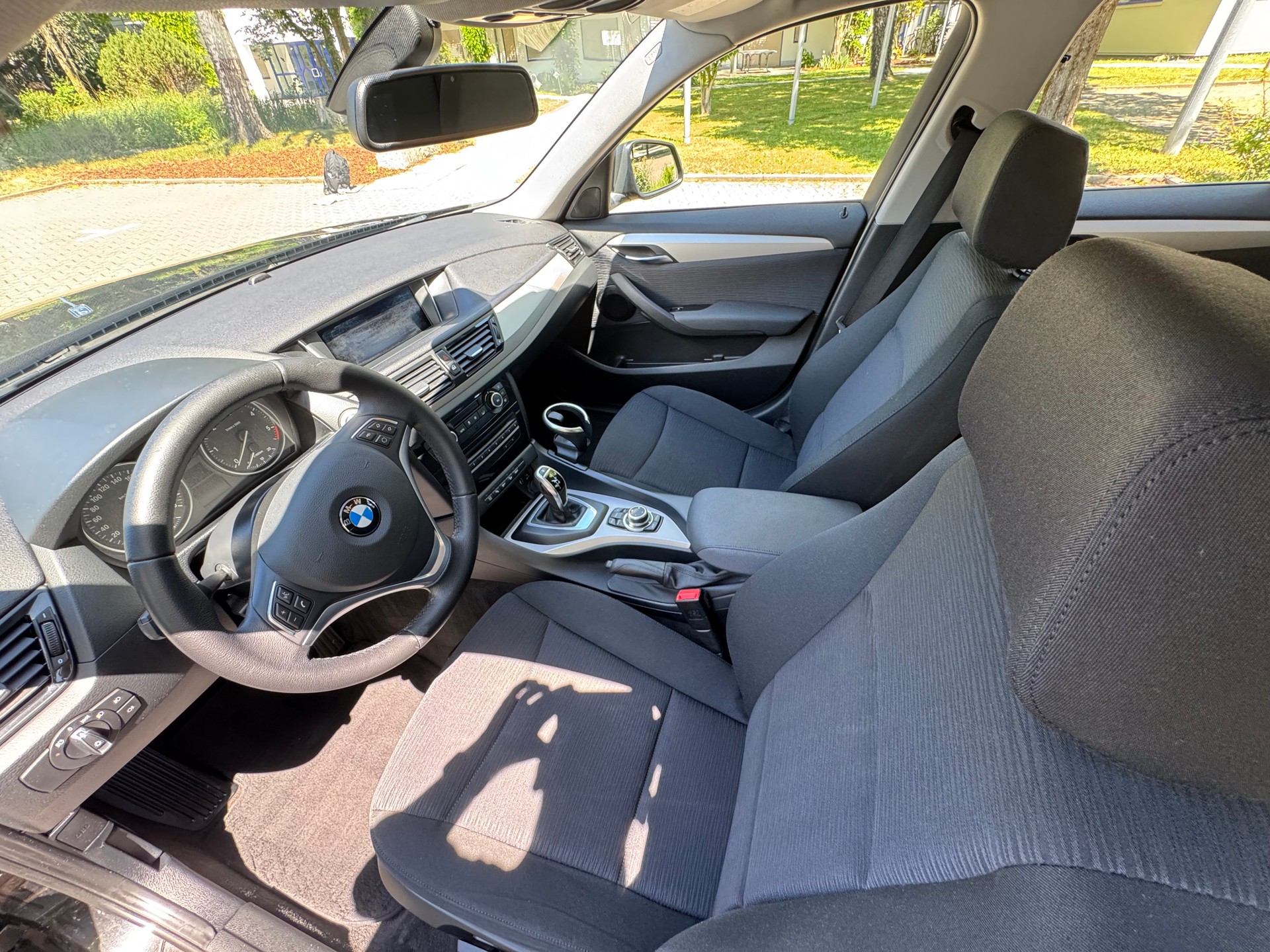 BMW 18d xDrive-image-3