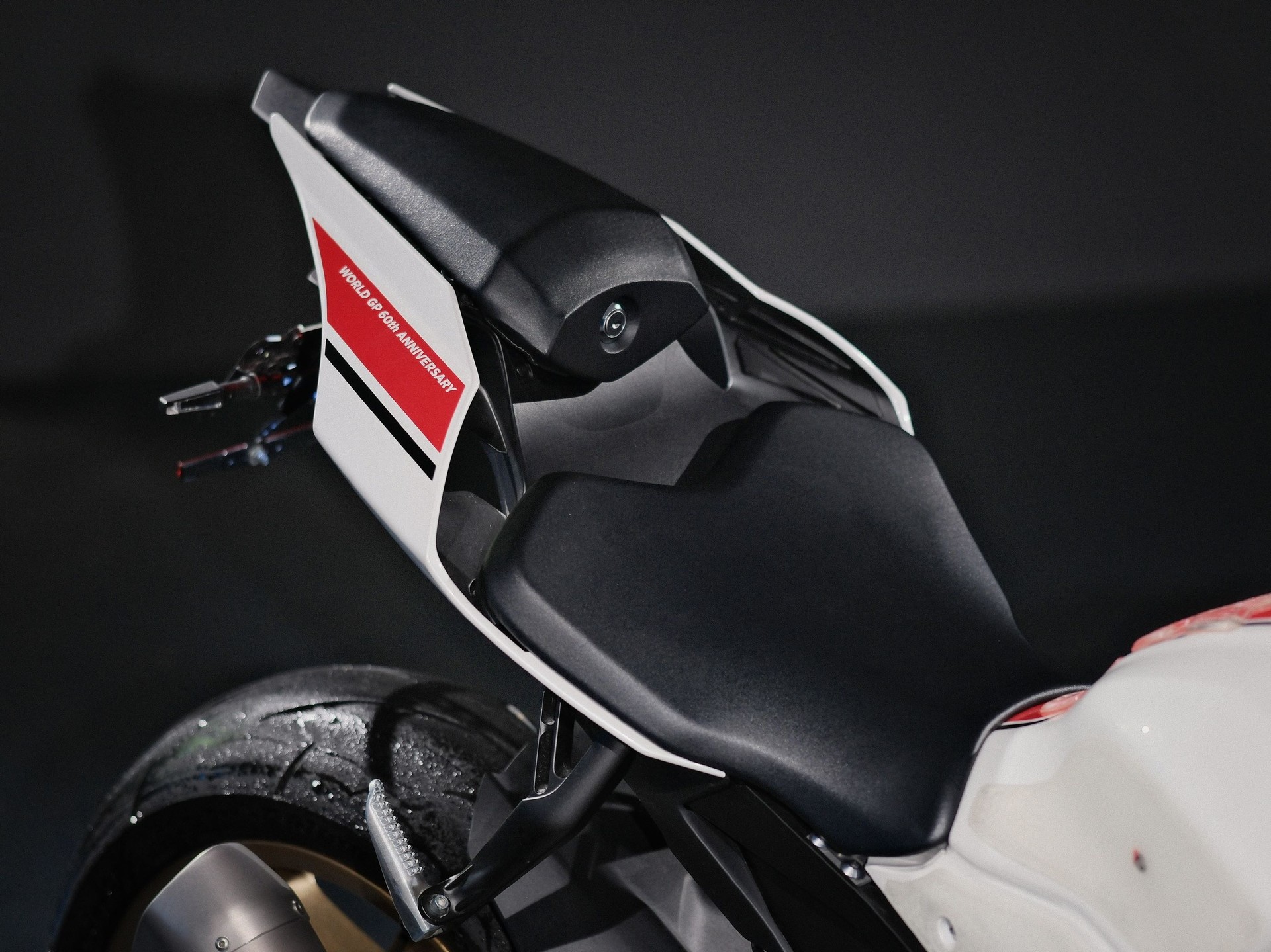 YAMAHA YZF-R1 ABS-image-6