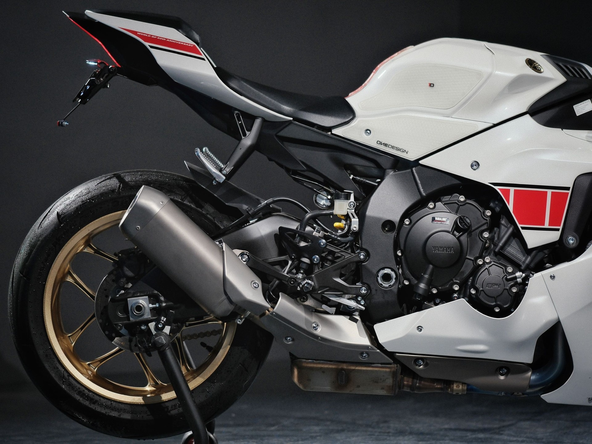 YAMAHA YZF-R1 ABS-image-7