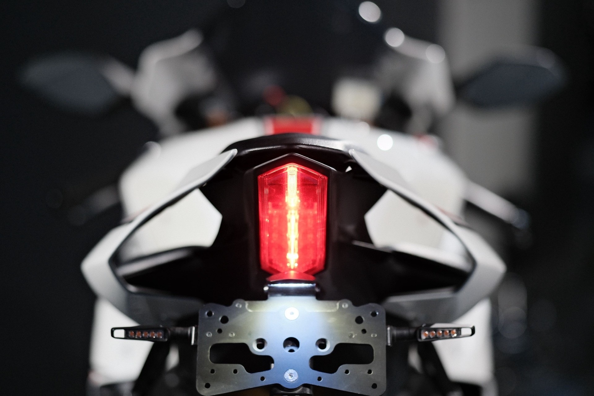 YAMAHA YZF-R1 ABS-image-11
