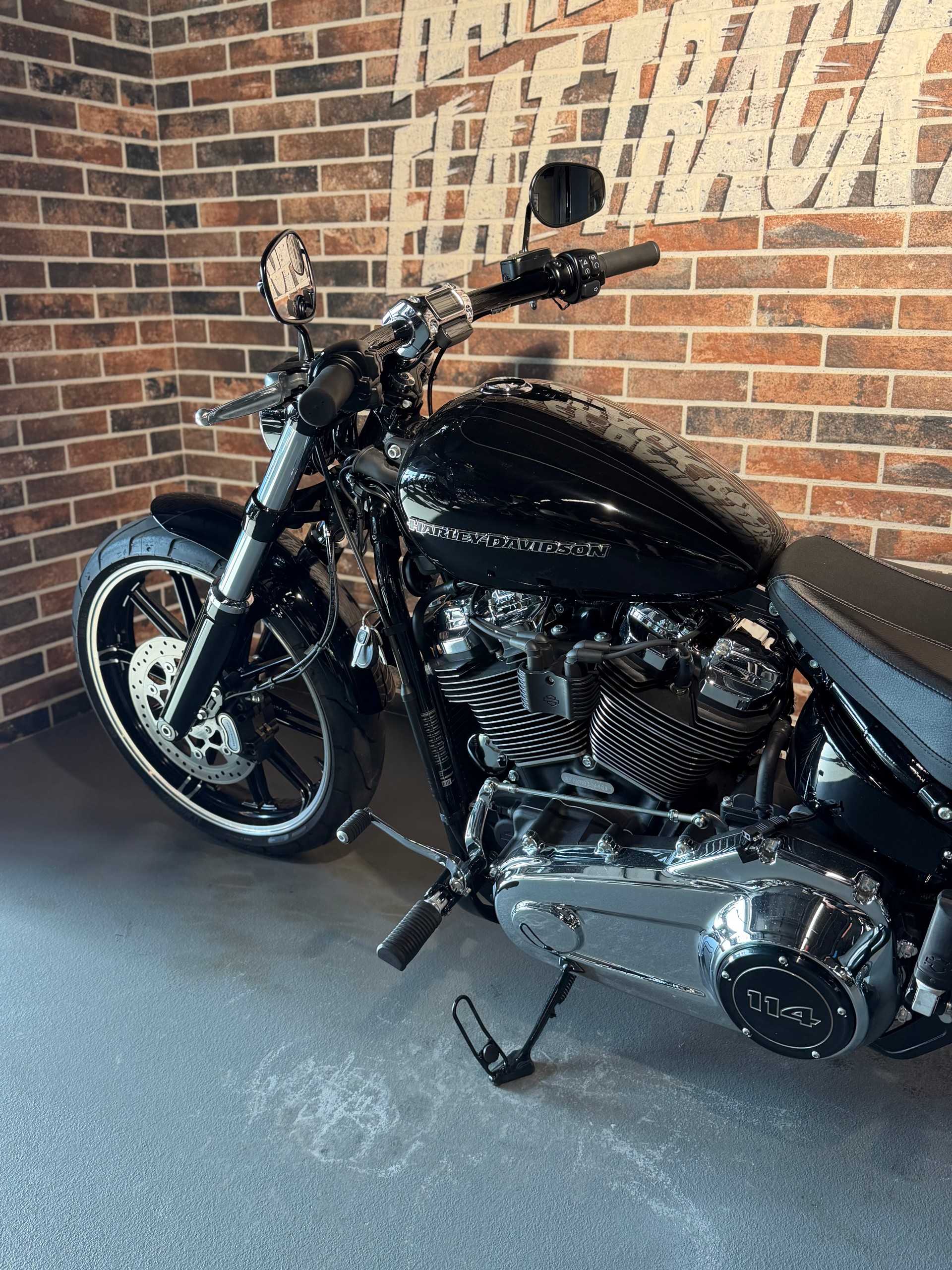 HARLEY-DAVIDSON FXBRS Breakout 114-showroom-element-3