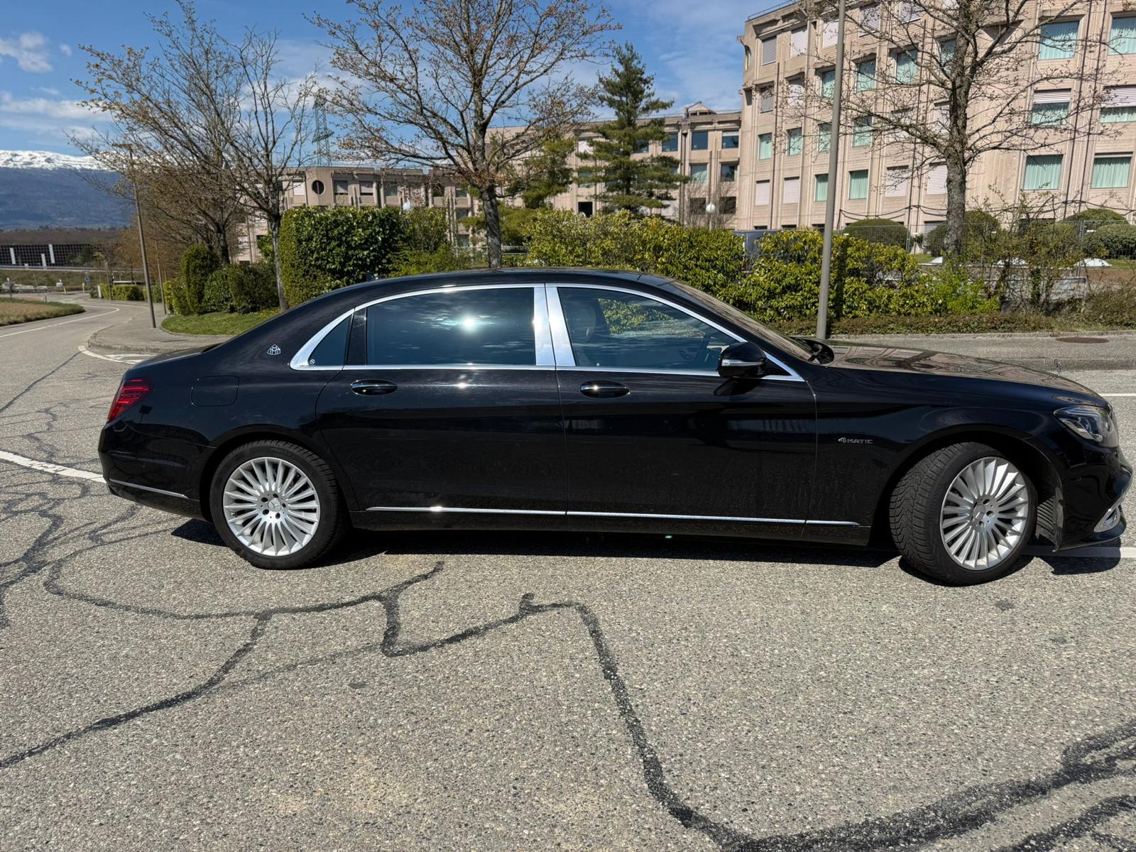 MERCEDES-BENZ S 560-image-2