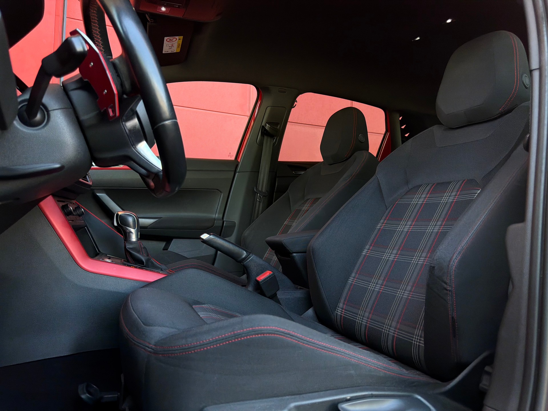 VW Polo 2.0 TSI GTI DSG *CH-Fahrzeug*-image-12