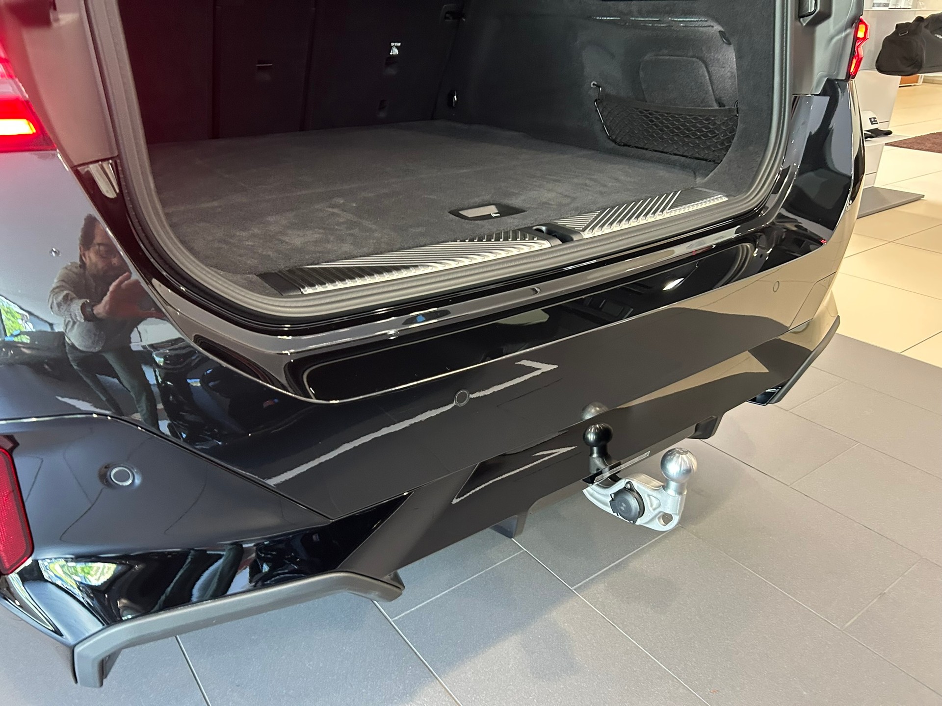 BMW 520d xDrive 48V Touring M Sport Pro Steptronic-image-16