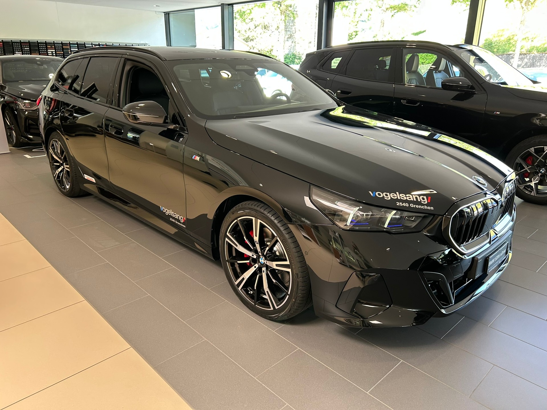 BMW 520d xDrive 48V Touring M Sport Pro Steptronic-showroom-element-3