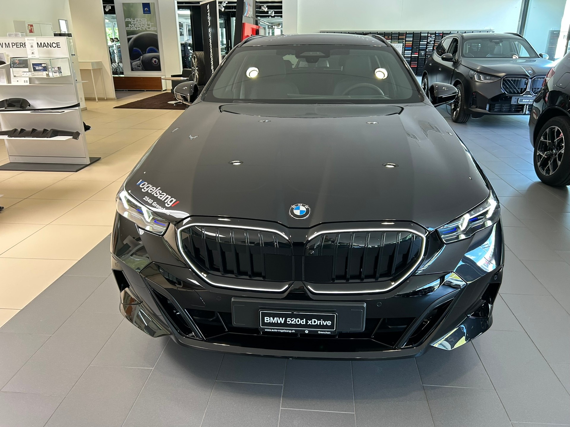BMW 520d xDrive 48V Touring M Sport Pro Steptronic-showroom-element-2