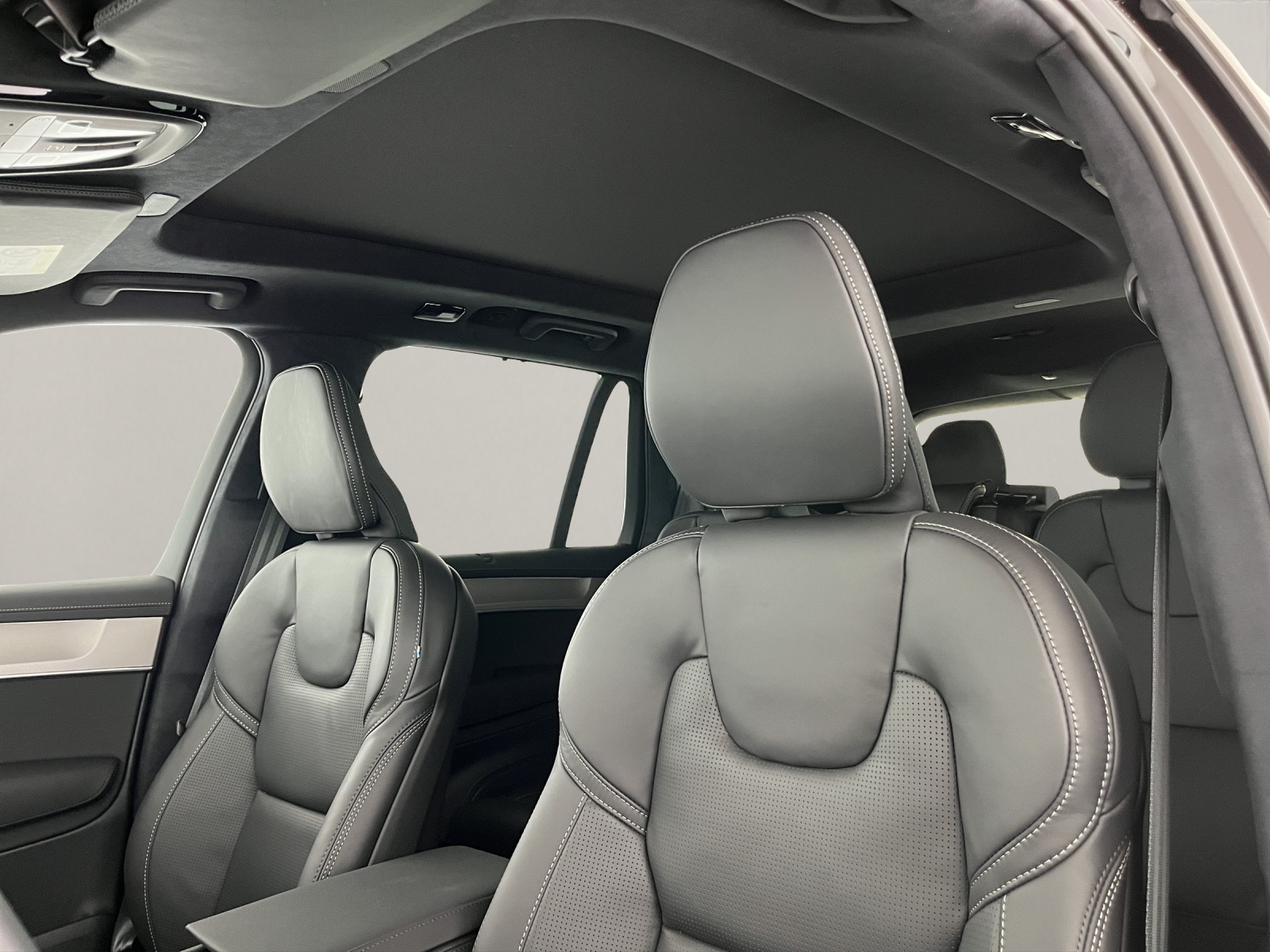 VOLVO XC90 2.0 B5 MH Black Edition AWD-image-7