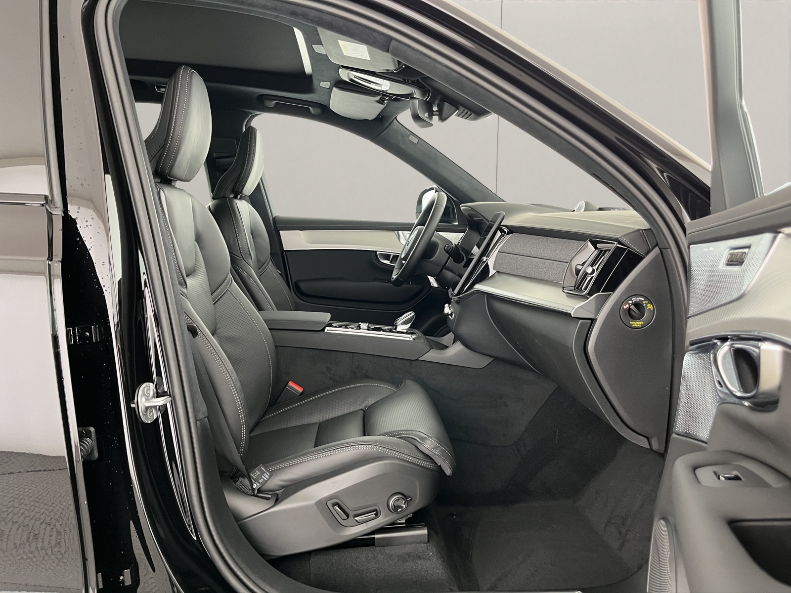 VOLVO XC90 2.0 B5 MH Black Edition AWD-image-9
