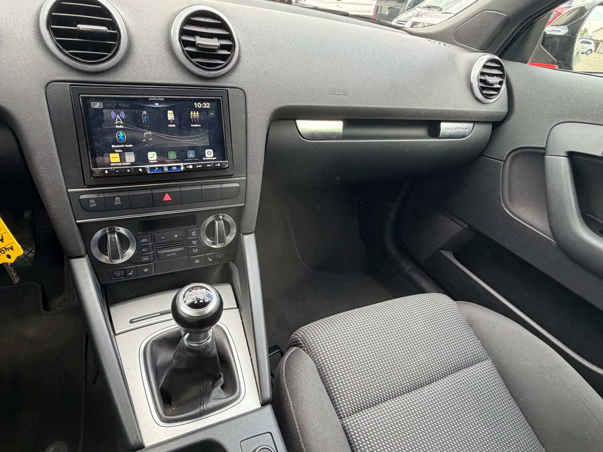 AUDI A3 Sportback 2.0 TDI Ambiente quattro-image-9