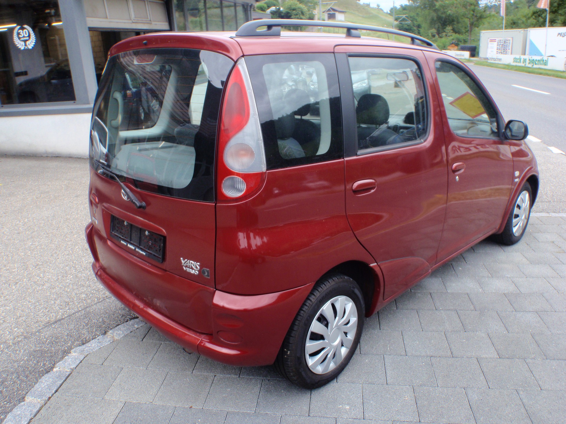 TOYOTA Yaris Verso 1.3 Linea Luna-image-4
