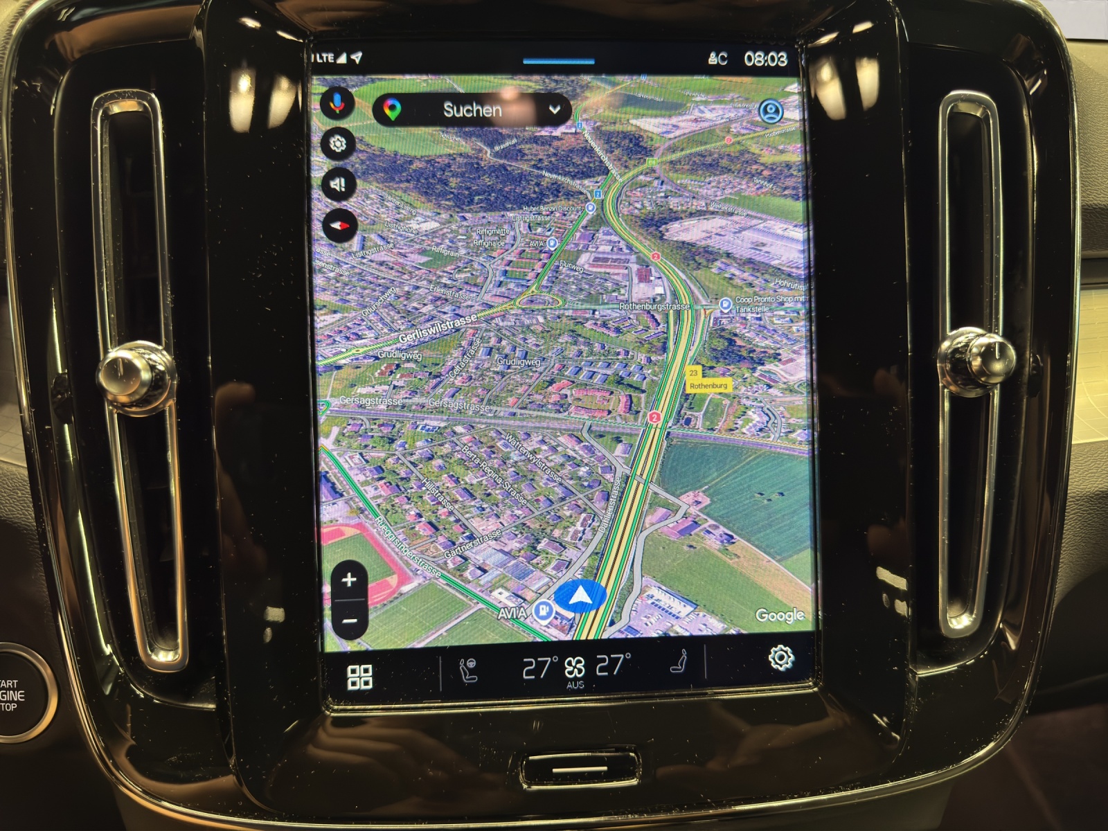 VOLVO XC40 2.0 B4 MH Plus Dark-image-9