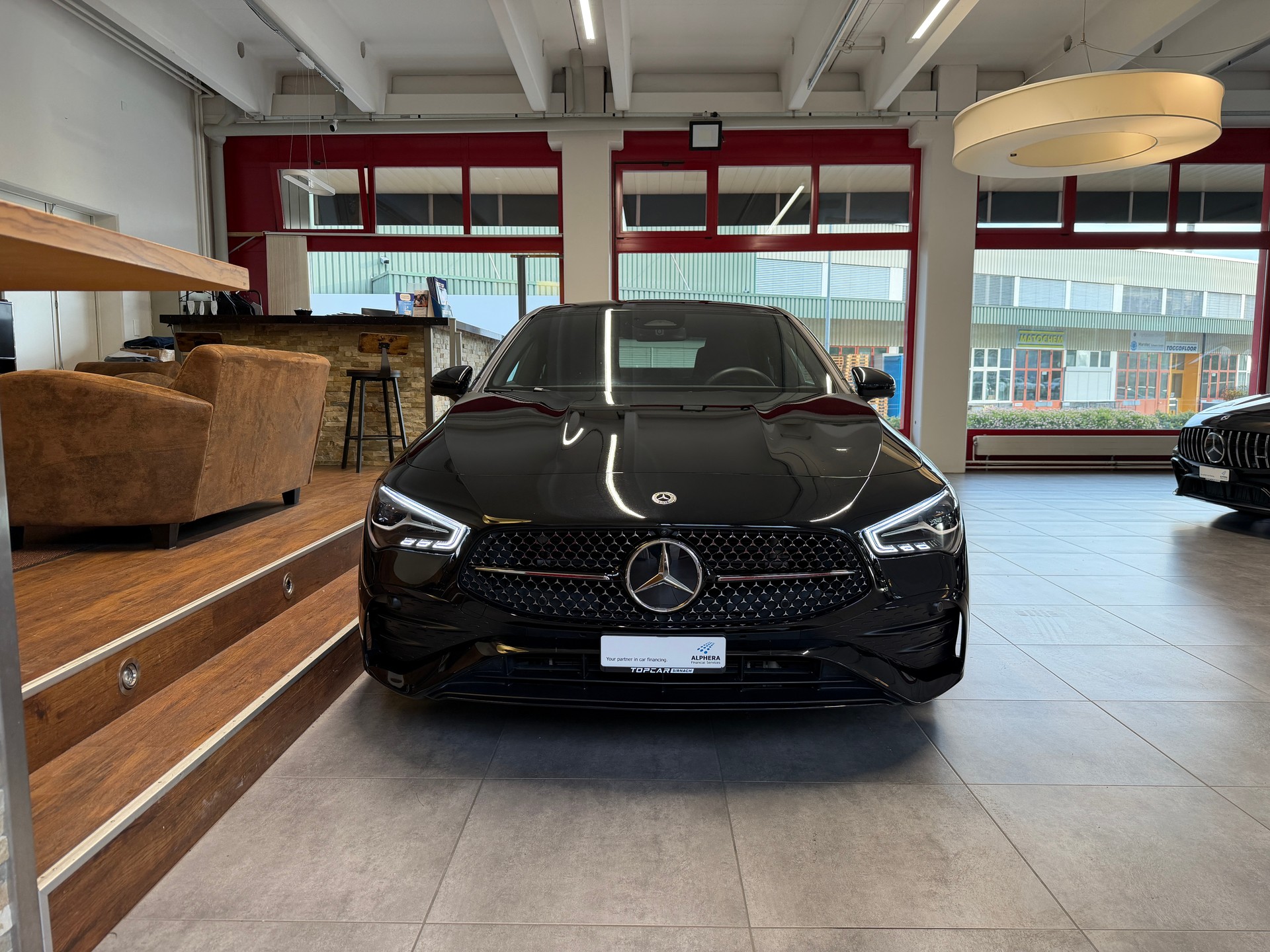 MERCEDES-BENZ CLA 200 7G-DCT AMG Line-image-7