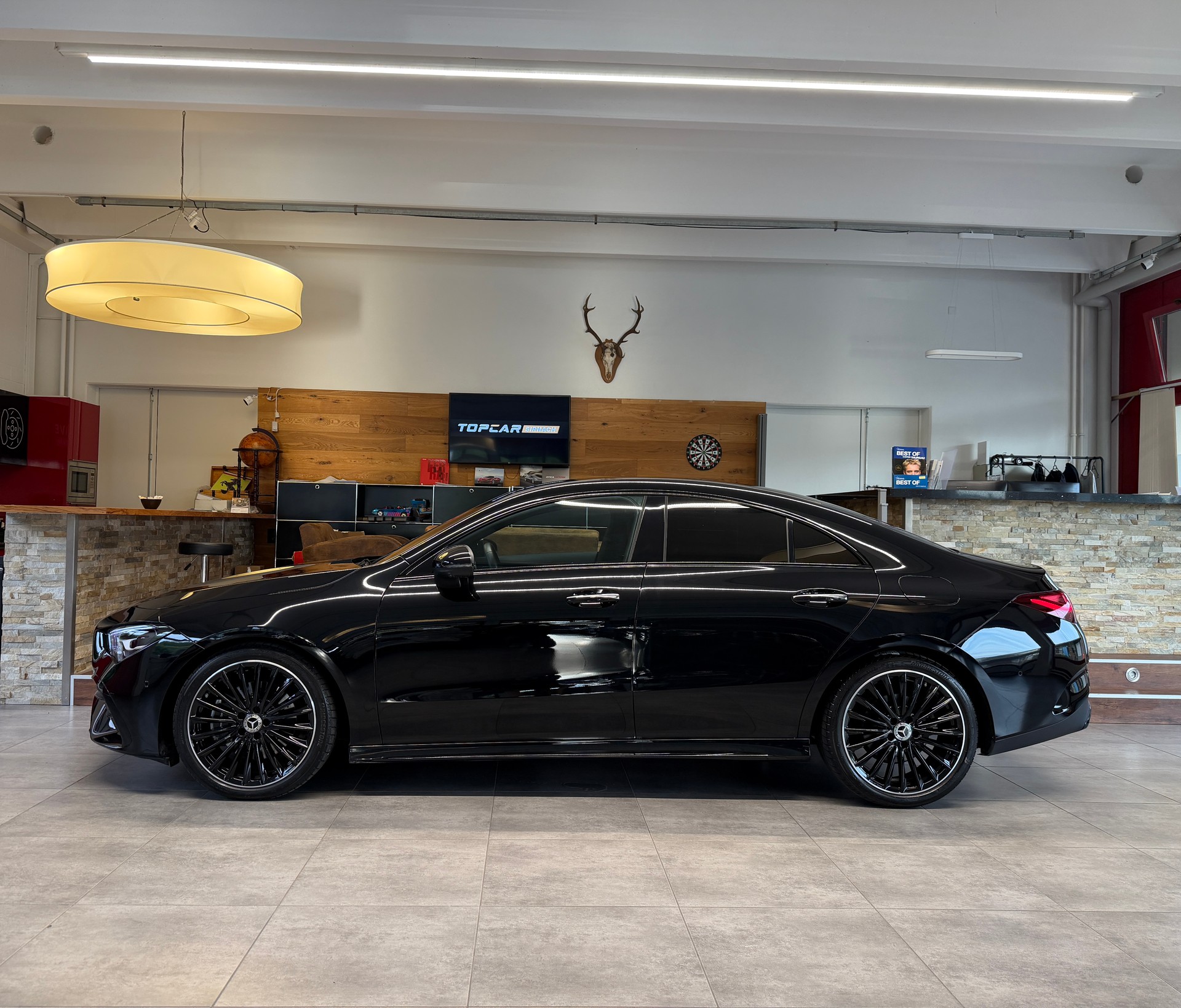 MERCEDES-BENZ CLA 200 7G-DCT AMG Line-image-2