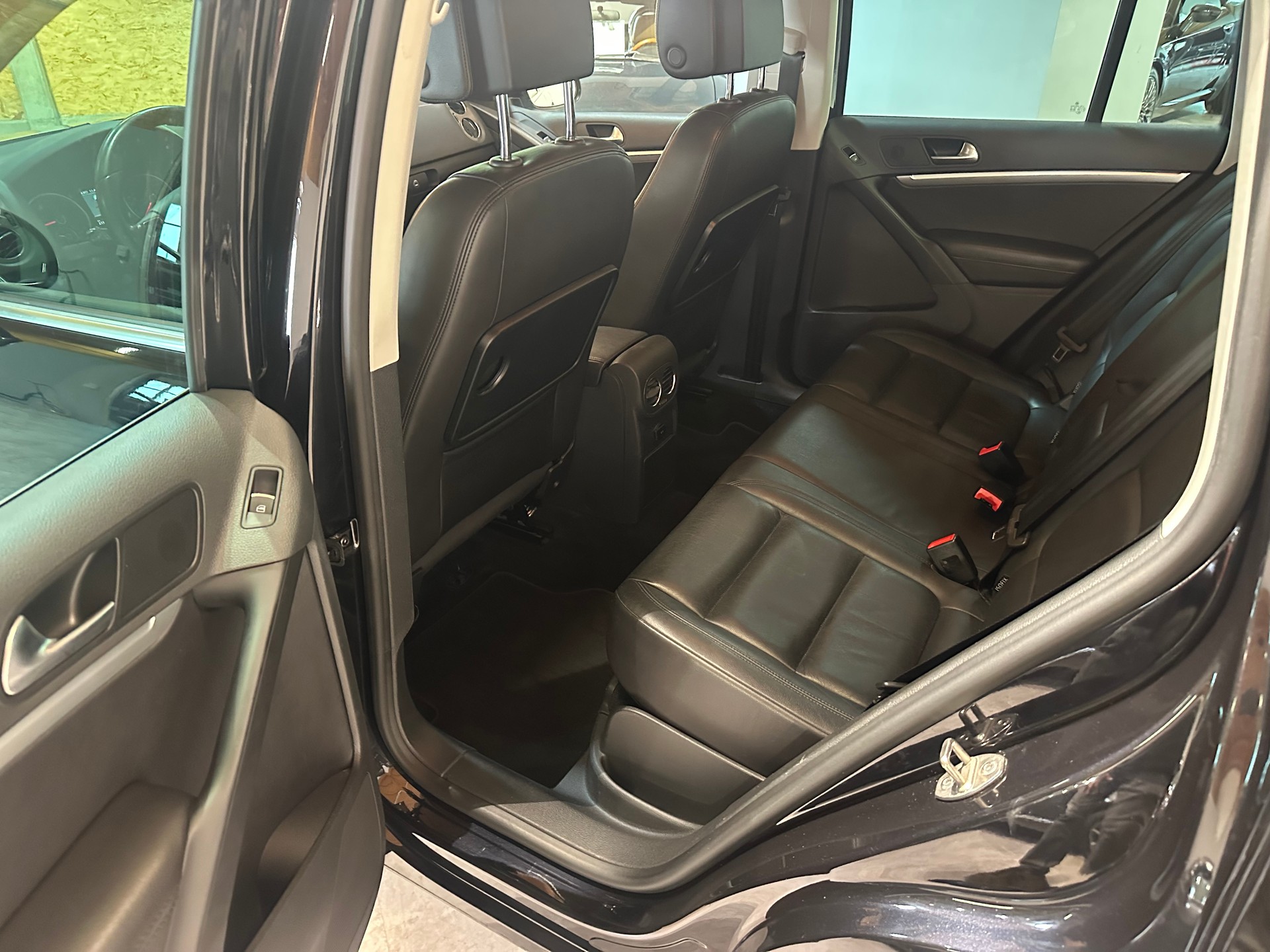 VW Tiguan 2.0 TDI BMT Salomon 4Motion DSG/Lückenlos VW-servicegepflegt/Äusserst gepflegter Zustand!-image-18