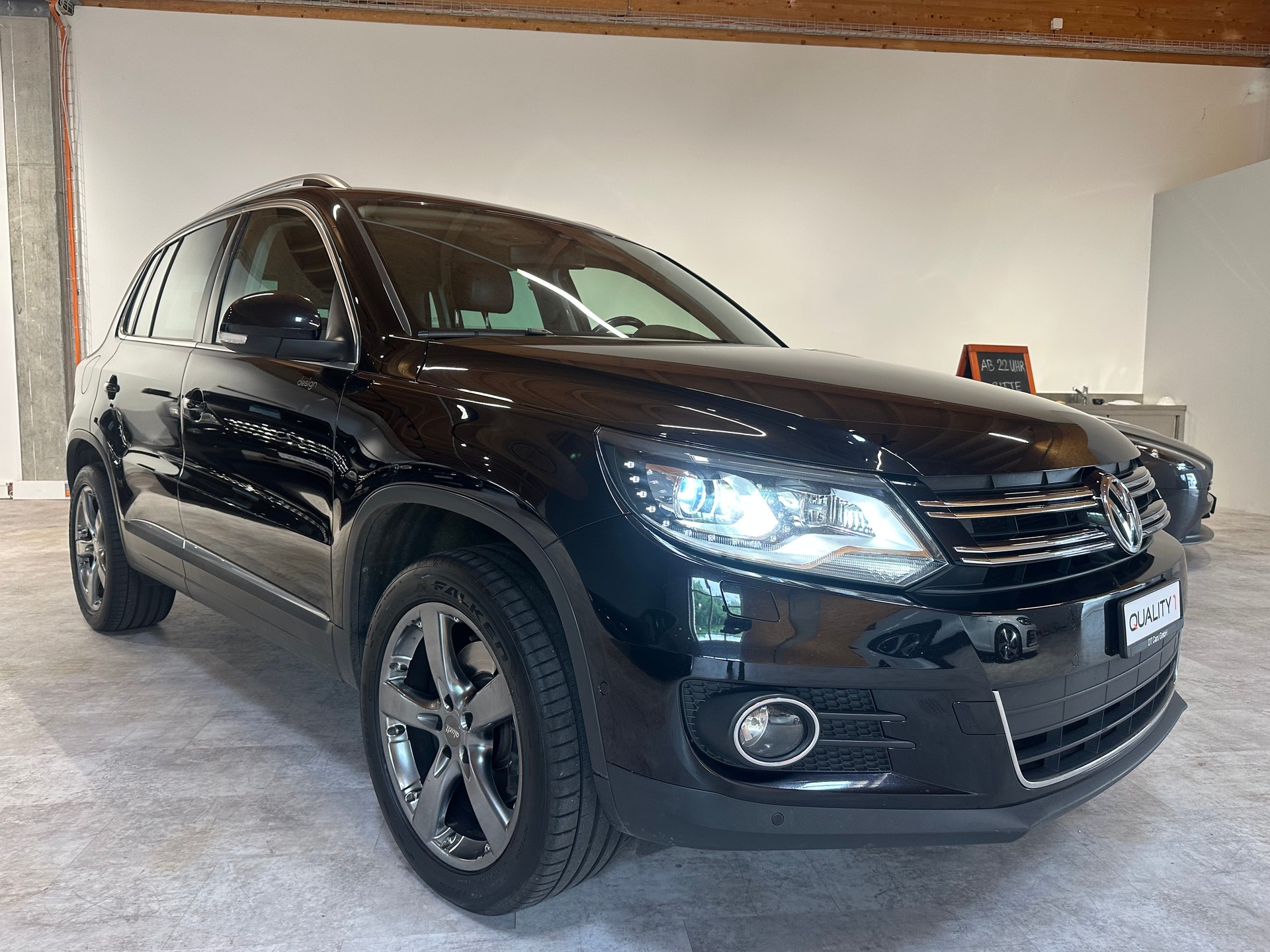 VW Tiguan 2.0 TDI BMT Salomon 4Motion DSG/Lückenlos VW-servicegepflegt/Äusserst gepflegter Zustand!-image-8