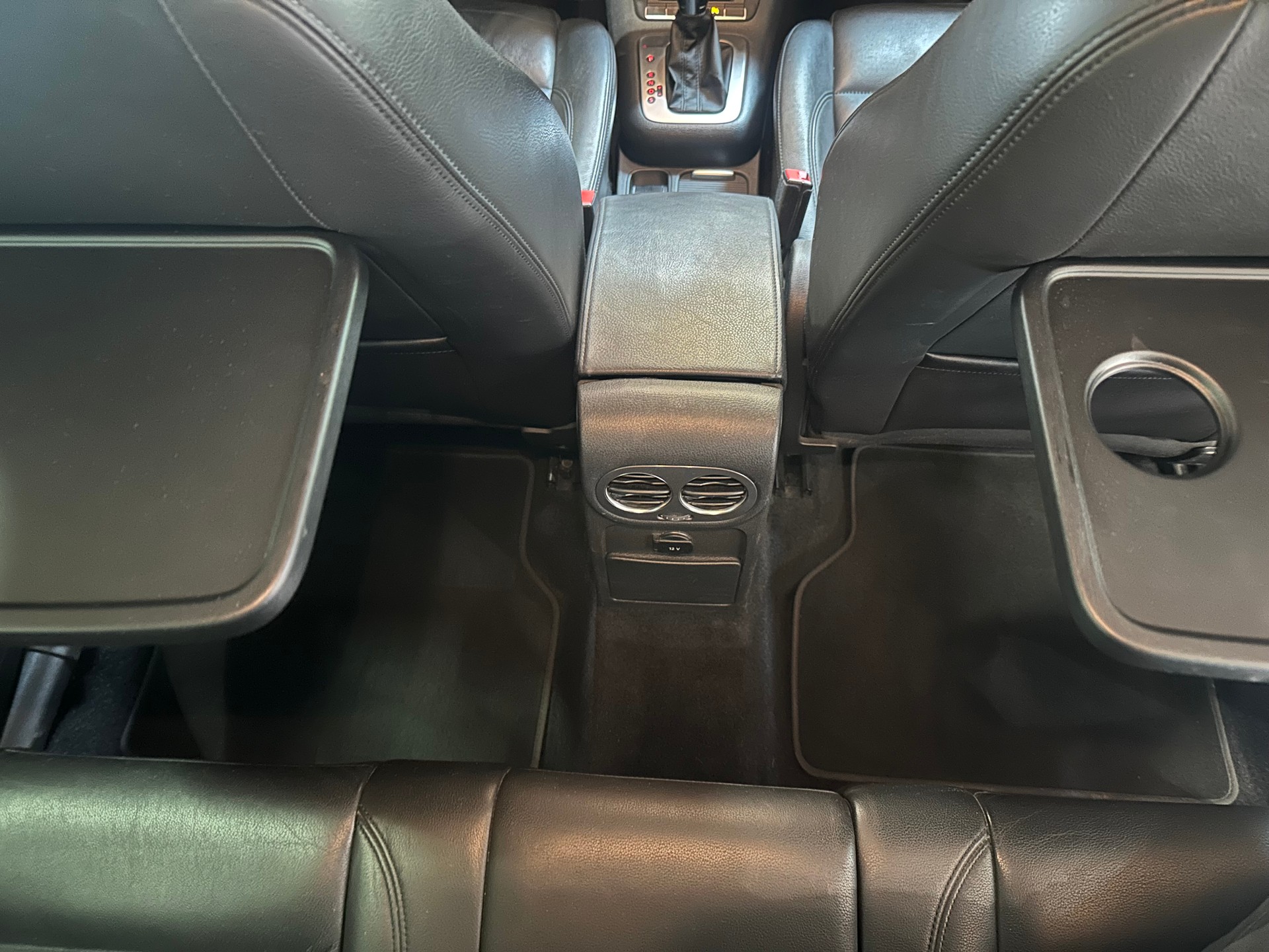 VW Tiguan 2.0 TDI BMT Salomon 4Motion DSG/Lückenlos VW-servicegepflegt/Äusserst gepflegter Zustand!-image-24