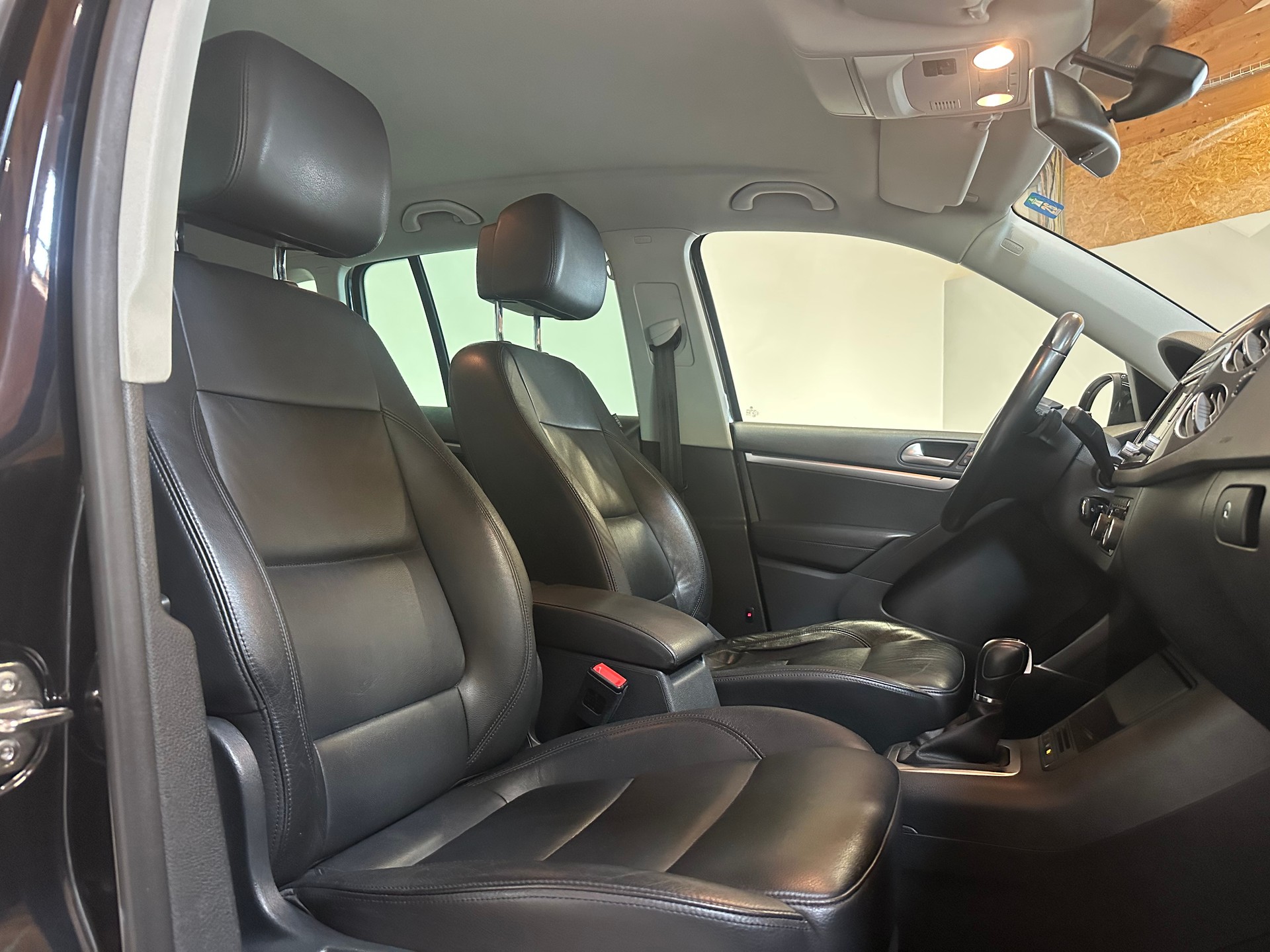 VW Tiguan 2.0 TDI BMT Salomon 4Motion DSG/Lückenlos VW-servicegepflegt/Äusserst gepflegter Zustand!-image-13