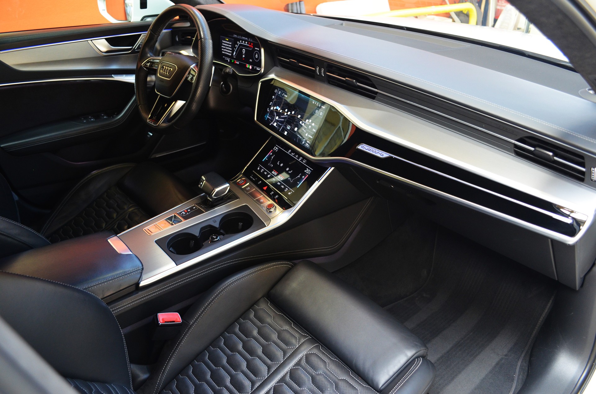 AUDI RS6 Avant 4.0 TFSI V8 quattro-image-9