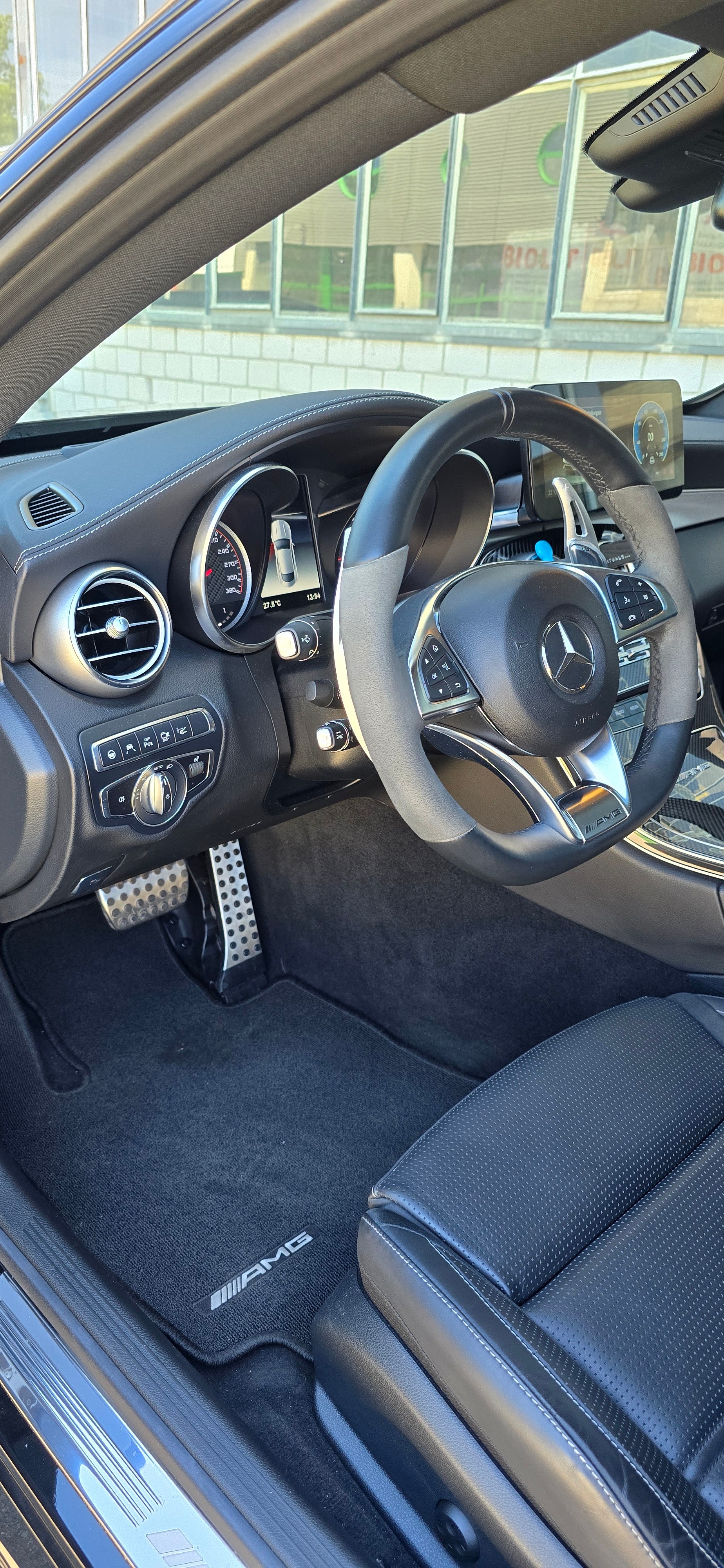 MERCEDES-BENZ C 63 S AMG-image-4