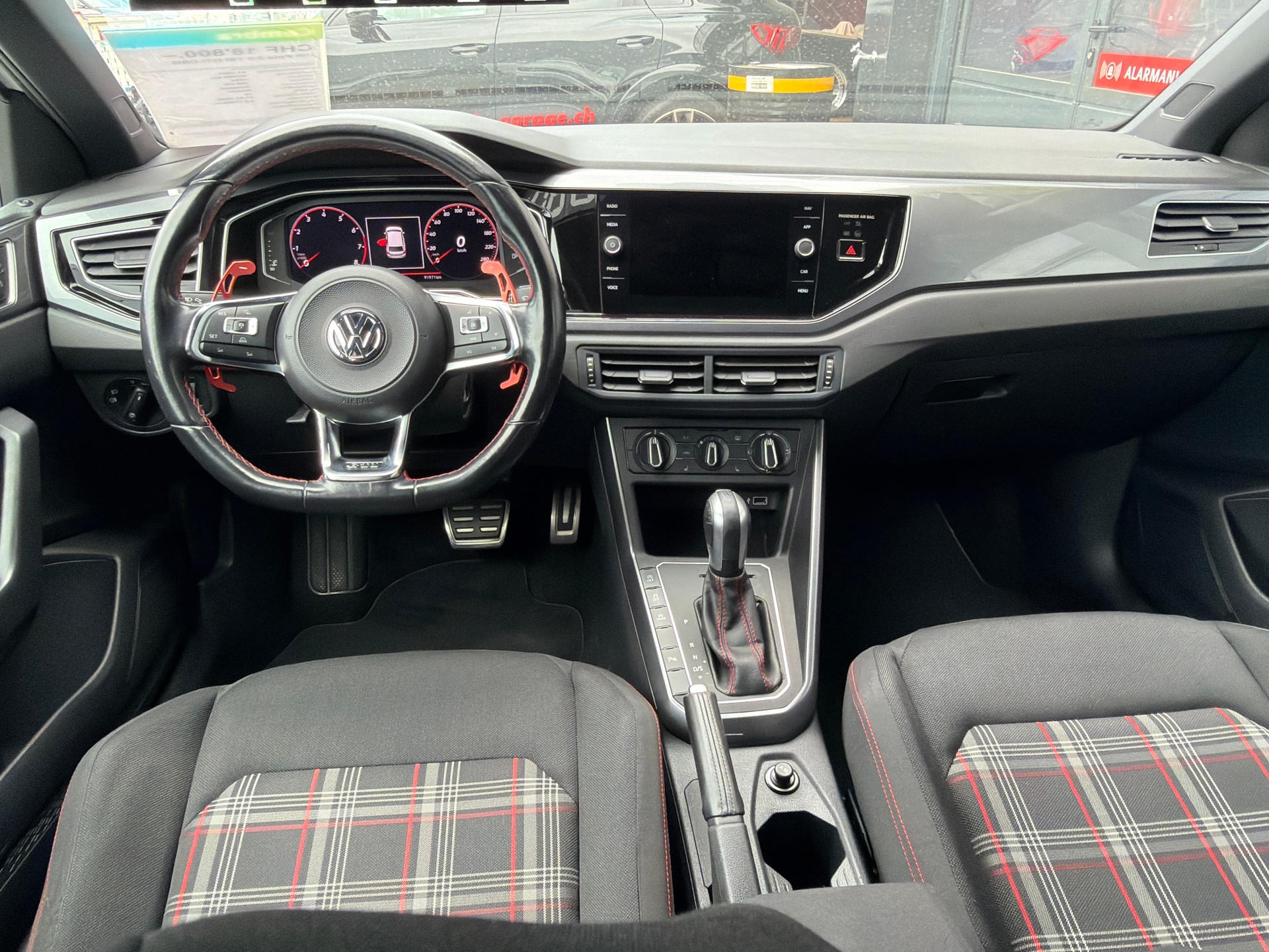 VW Polo 2.0 TSI GTI DSG-image-8