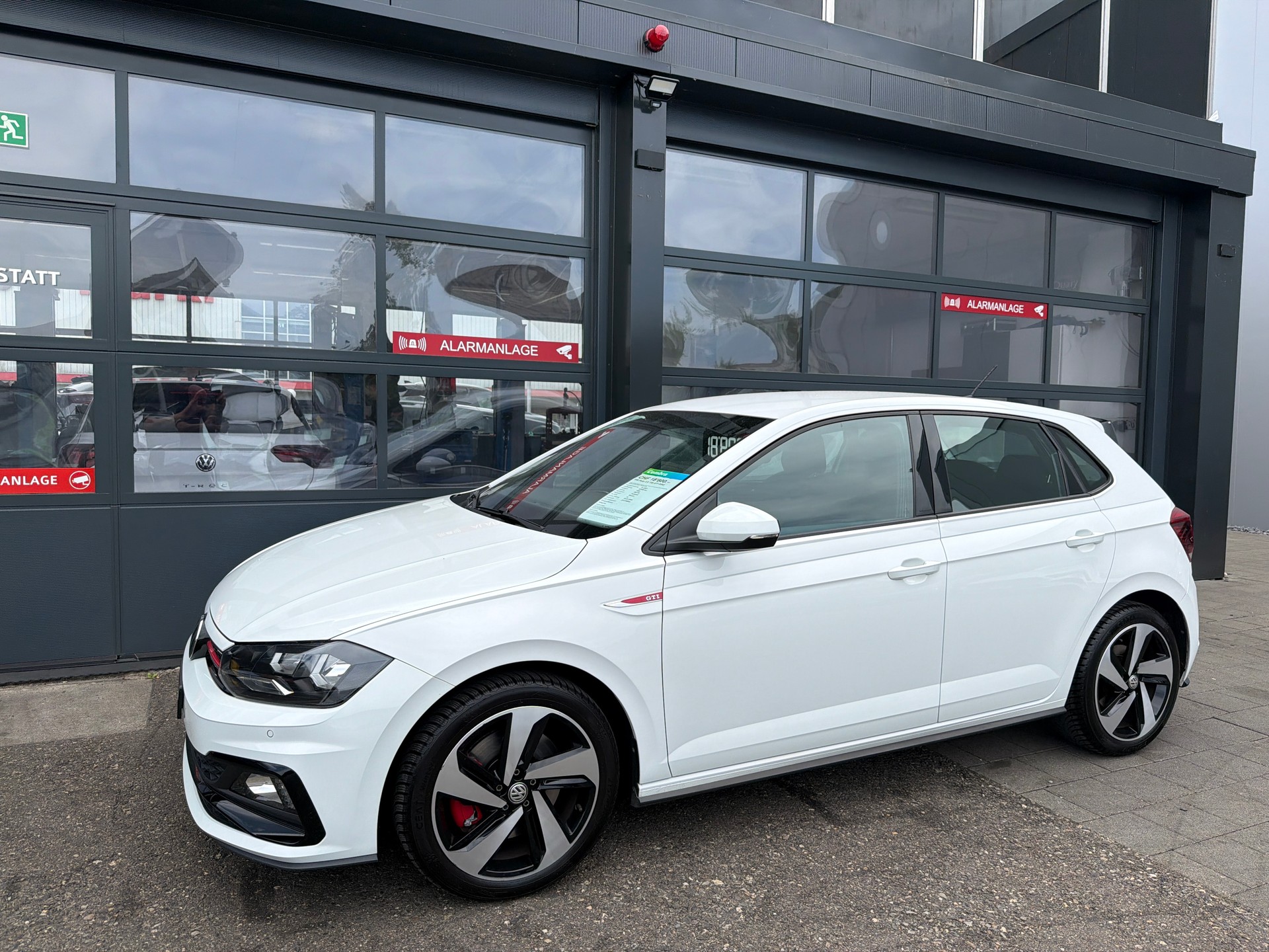 VW Polo 2.0 TSI GTI DSG-image-1