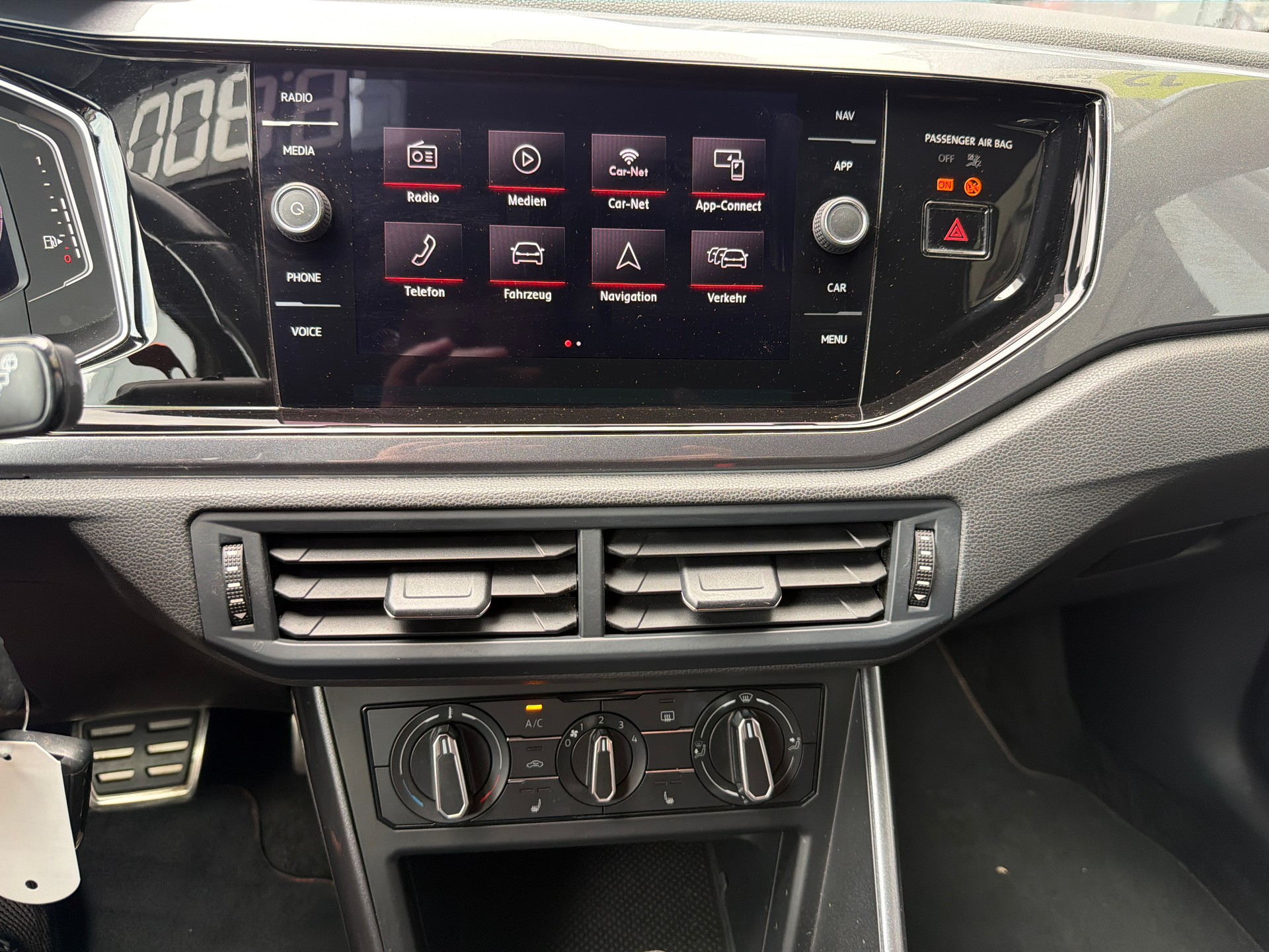VW Polo 2.0 TSI GTI DSG-image-10