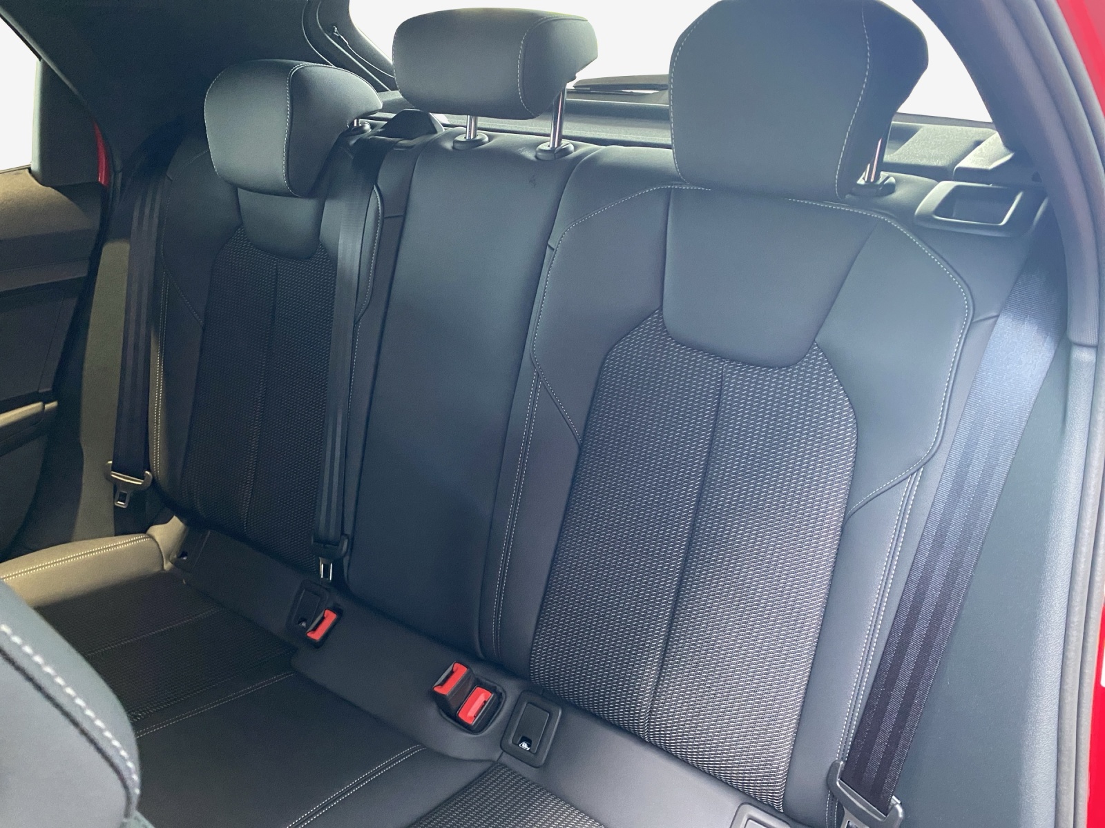 AUDI A1 Sportback 30 TFSI S Line Attraction S-tronic-image-11