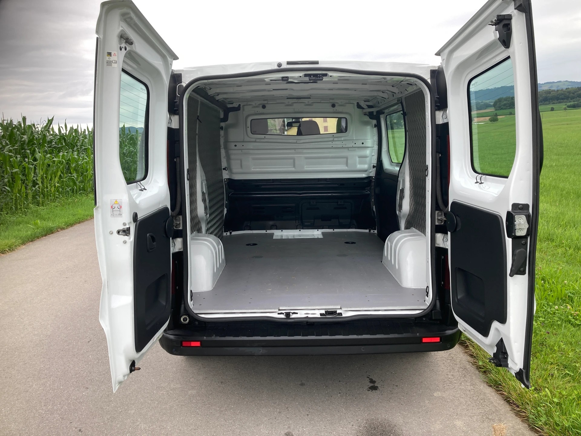 RENAULT Trafic 1.6 dCi 120 2.9t Business L1H1 *Nutzlast 1`700 KG*-image-5