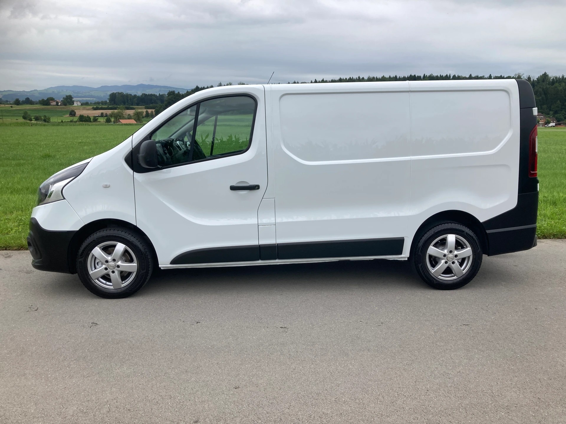 RENAULT Trafic 1.6 dCi 120 2.9t Business L1H1 *Nutzlast 1`700 KG*-image-4