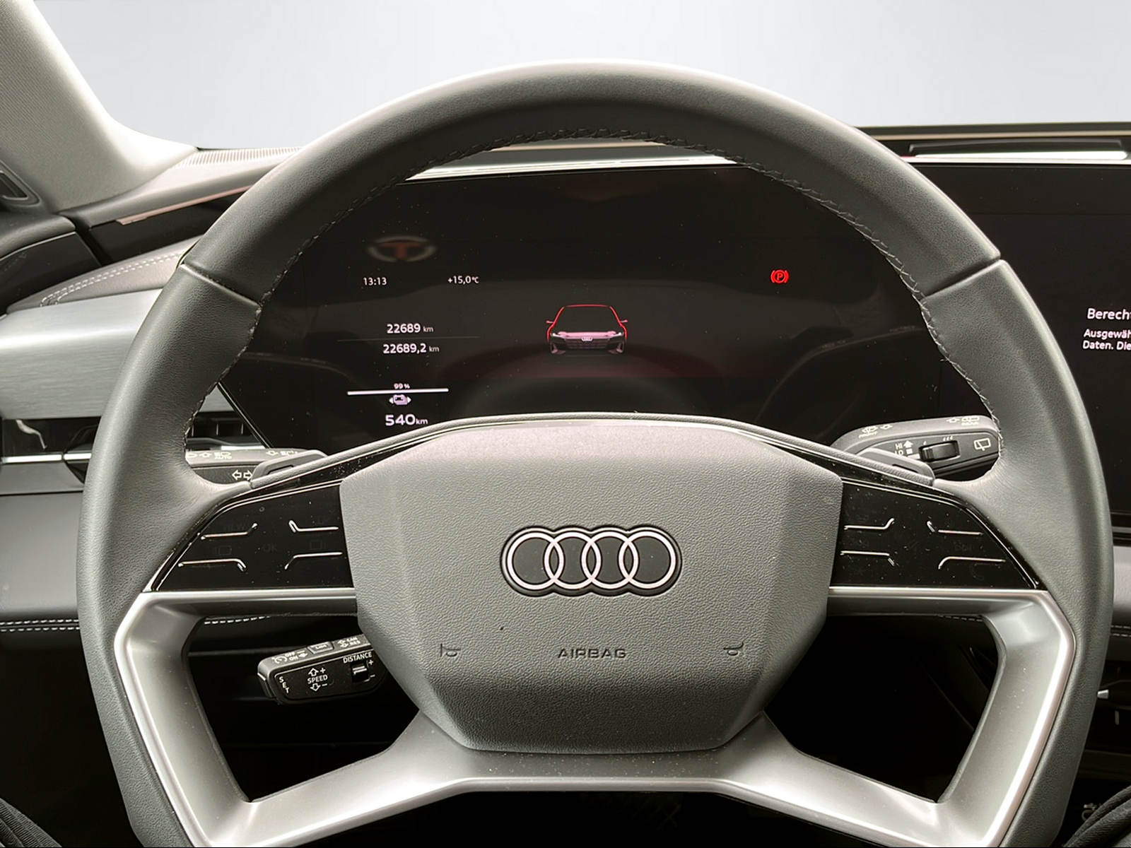 AUDI A6 e-tron Avant quattro-image-11