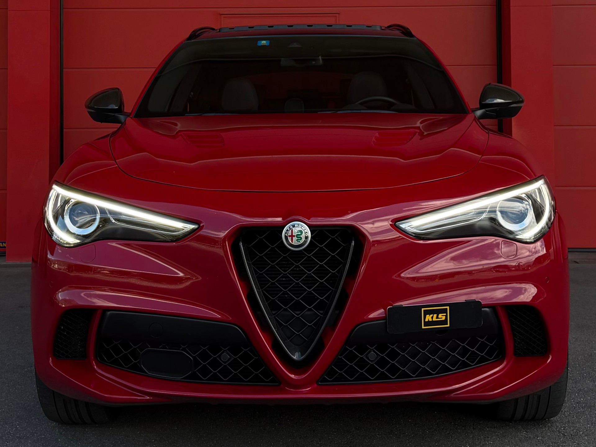 ALFA ROMEO Stelvio 2.9 V6 Quadrifoglio Q4 Automatic *AKRAPOVIC*-image-1
